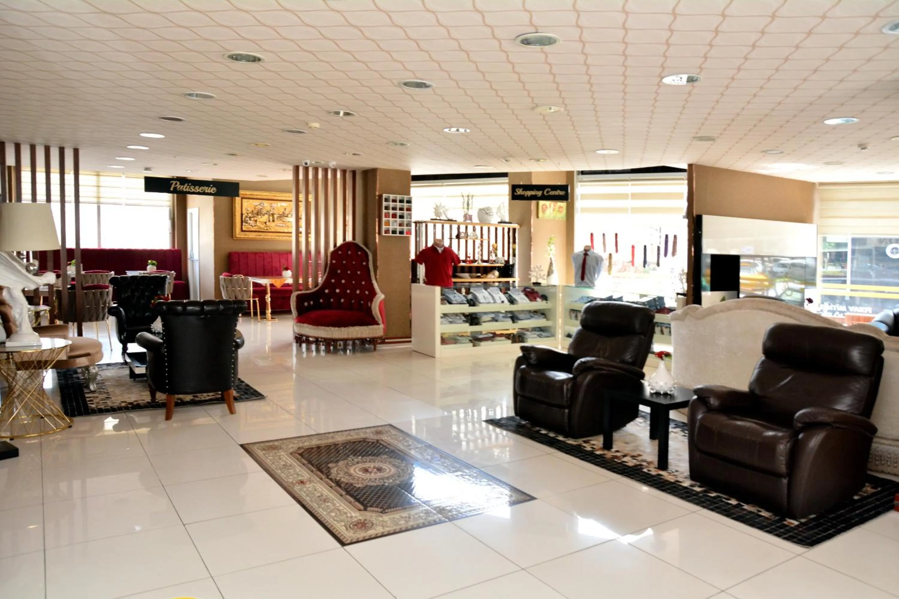 Lobby or reception in Business Grand Hotel