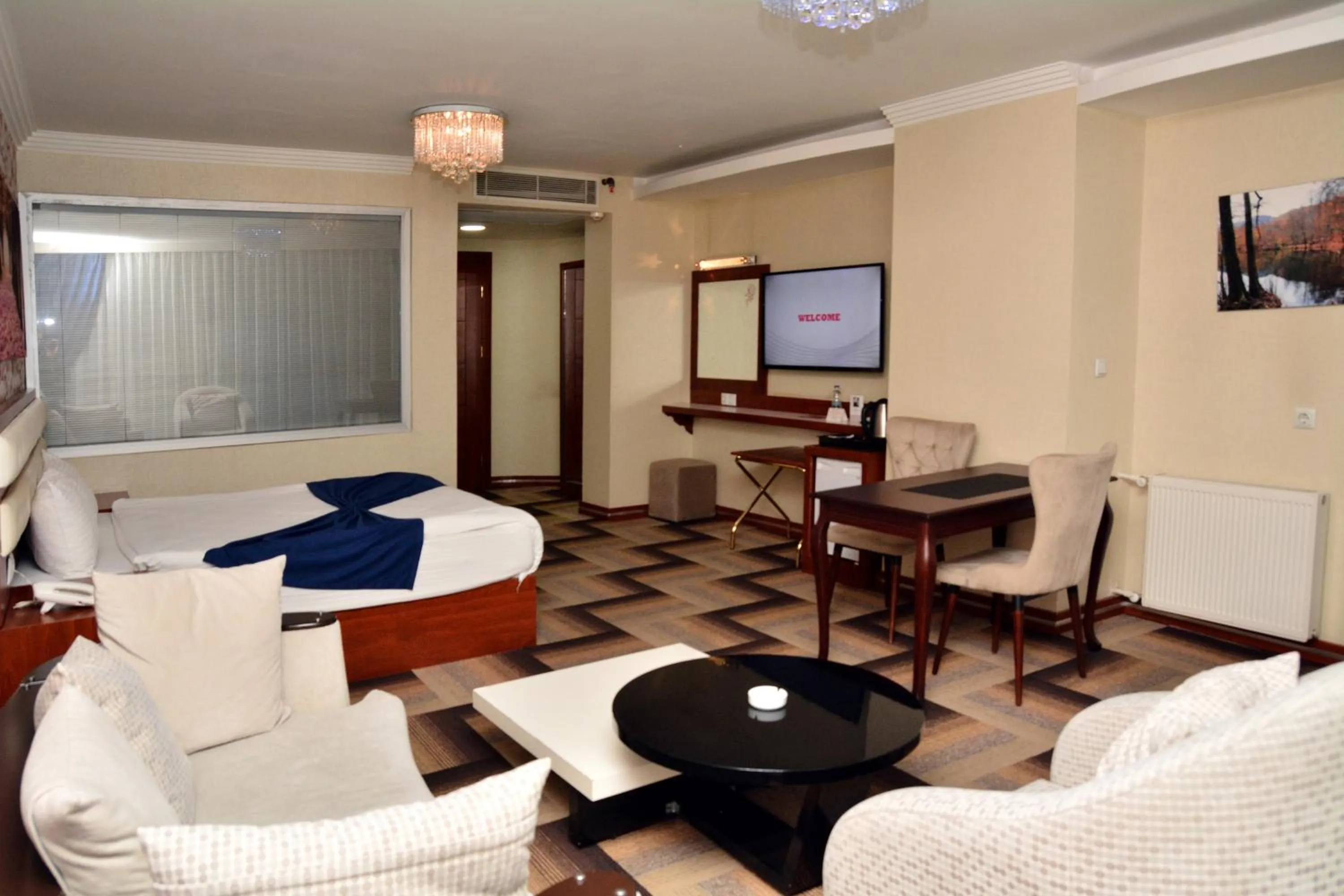 Massage, Bed in Business Grand Hotel