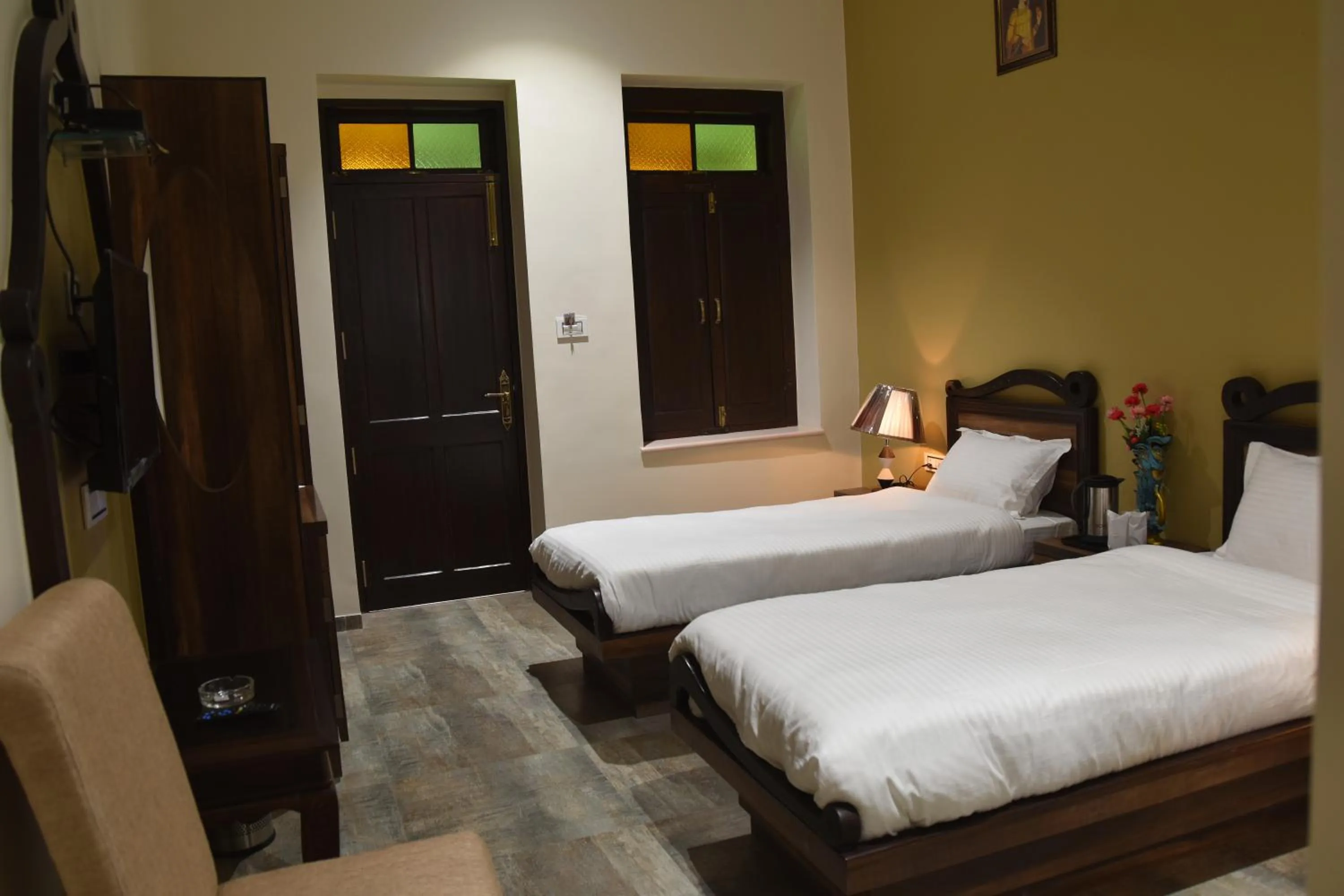 Photo of the whole room, Bed in Jaipur Hotel New - Heritage Hotel