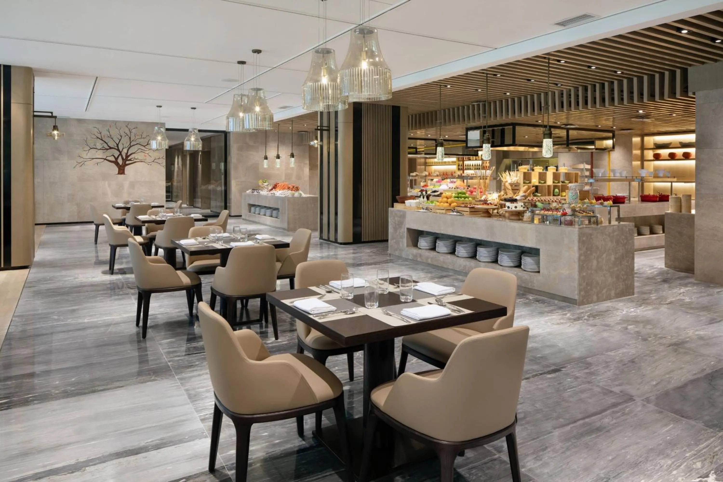 Restaurant/places to eat in Courtyard by Marriott Zhengzhou Airport