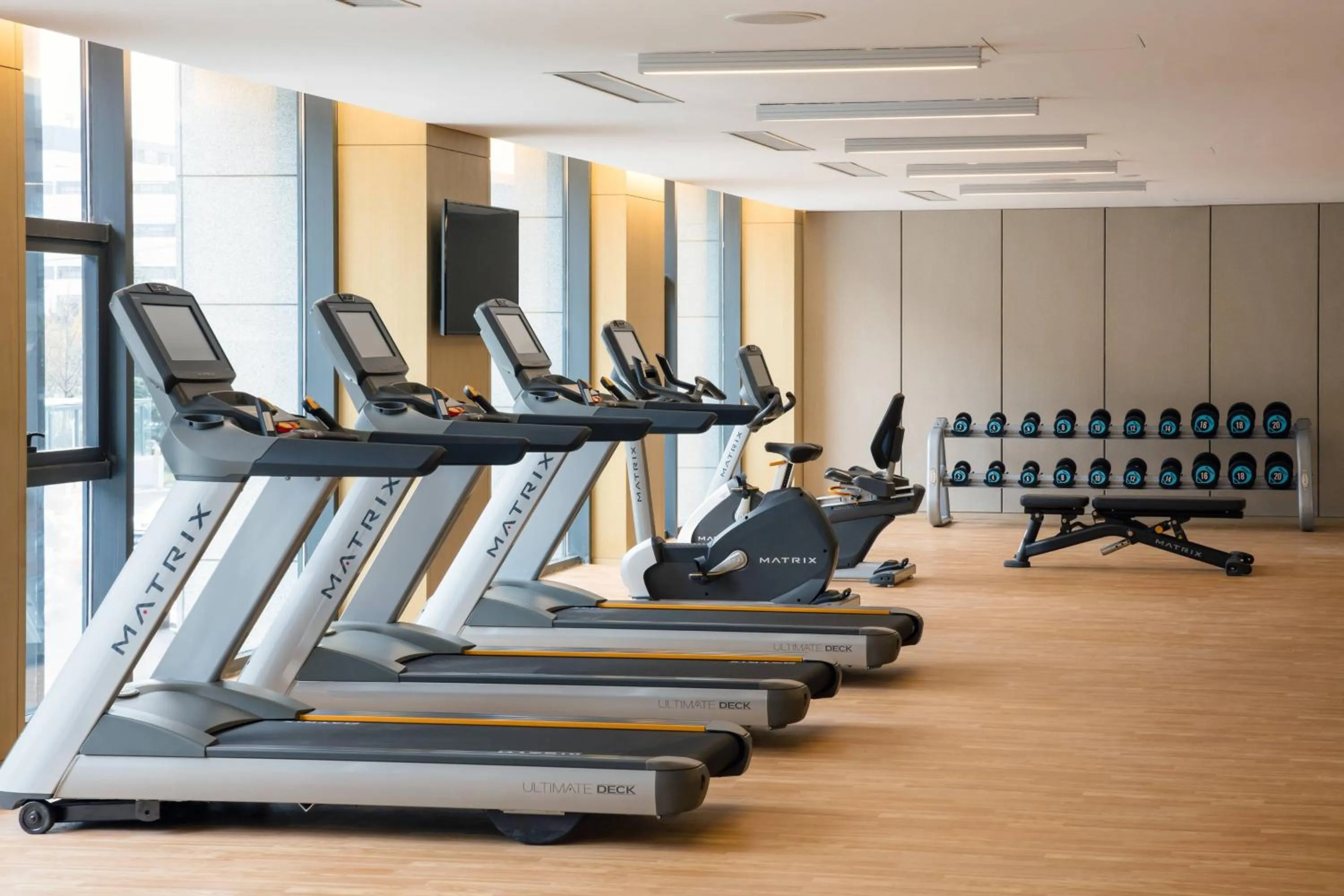 Fitness centre/facilities in Courtyard by Marriott Zhengzhou Airport