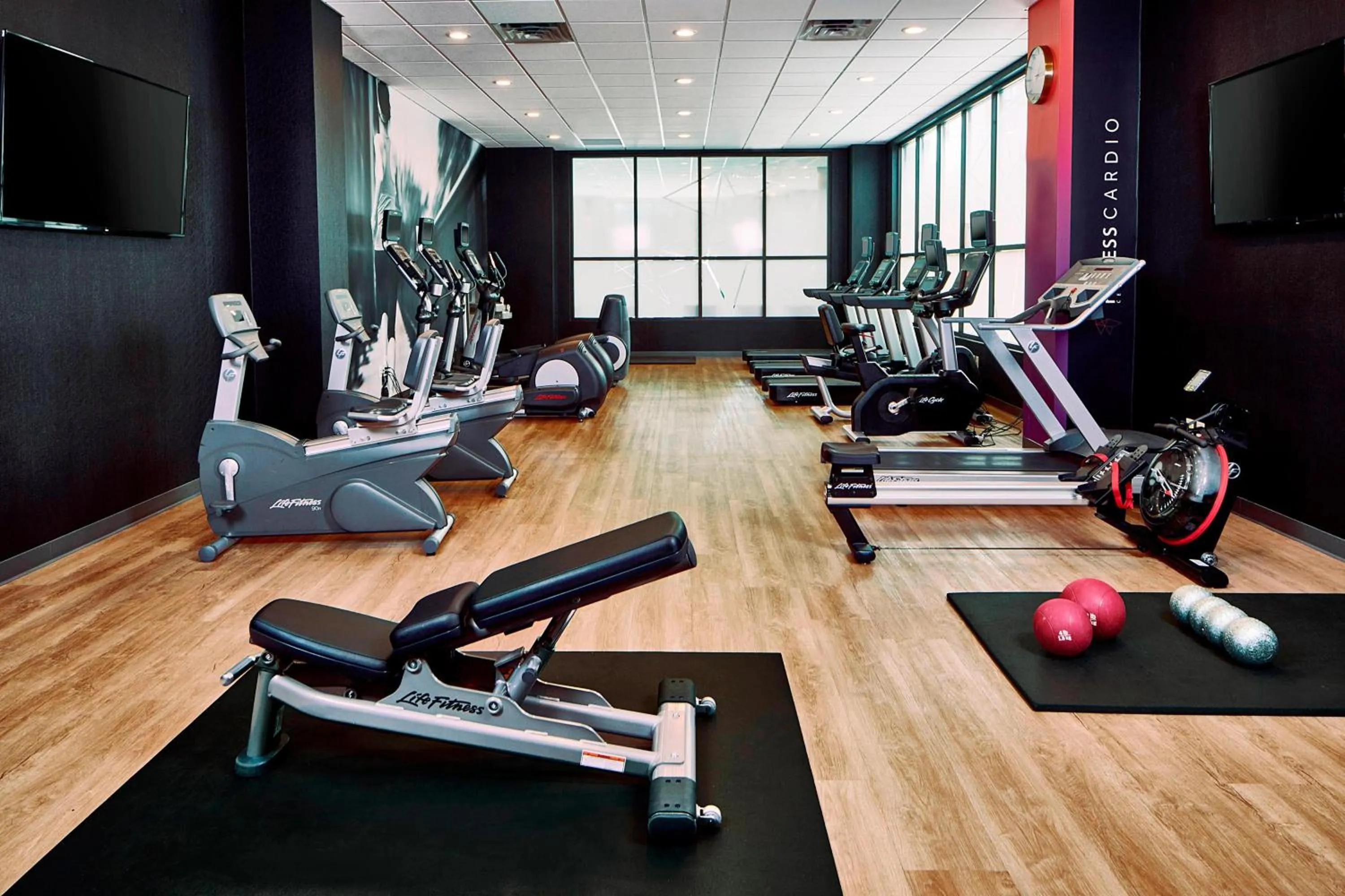 Fitness centre/facilities in Courtyard by Marriott Minneapolis West