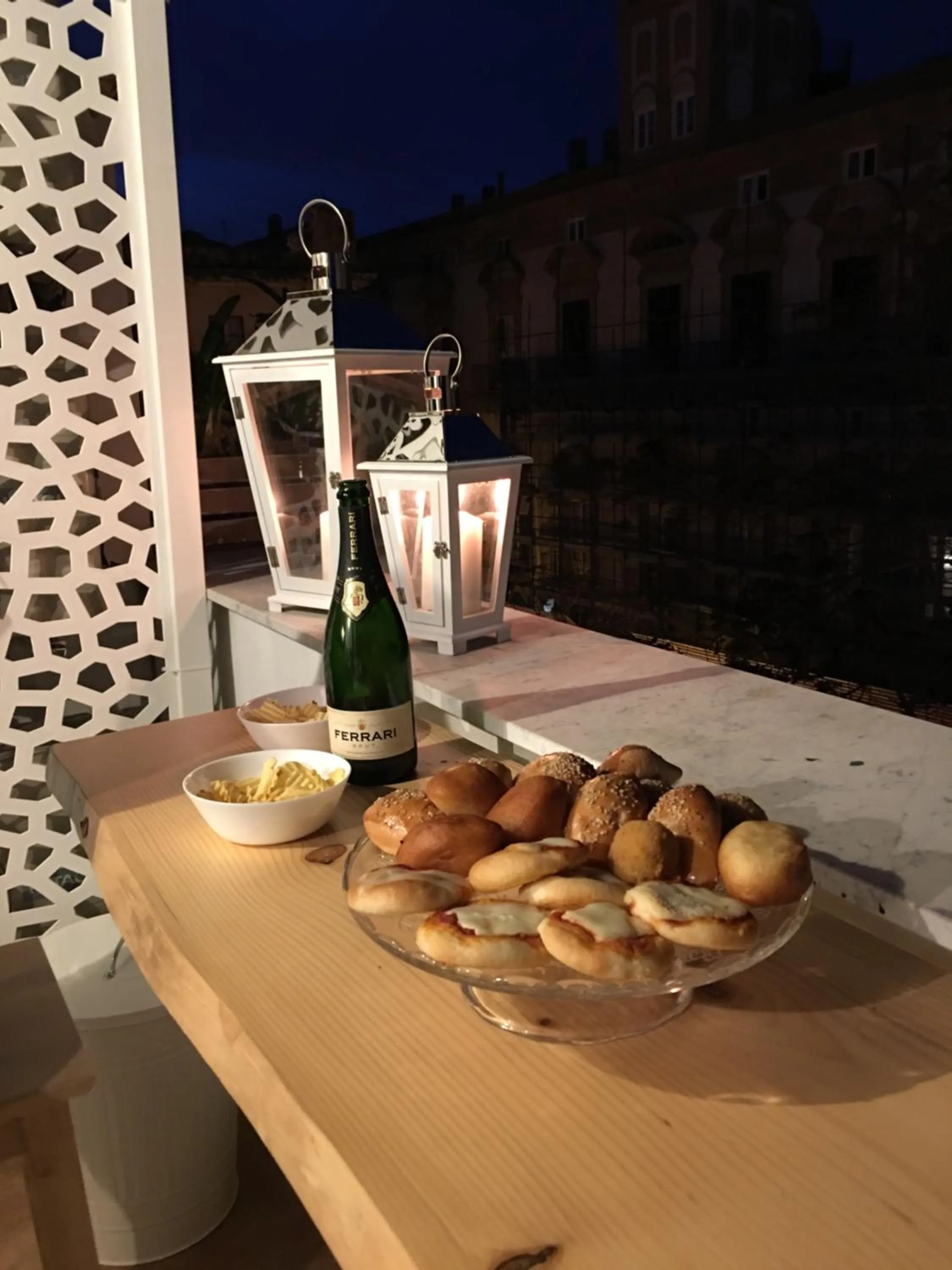 Property building in Jardin De France