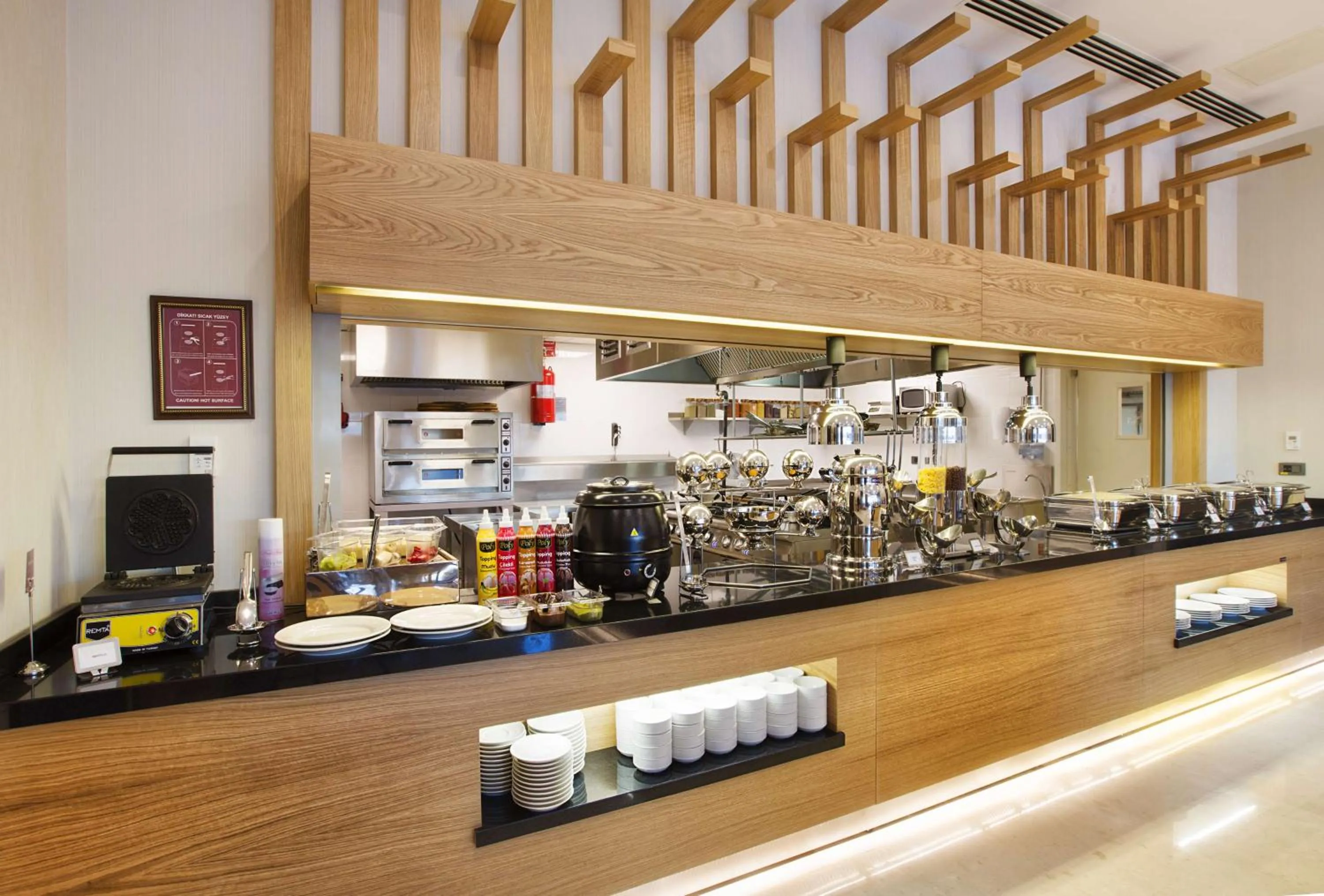 Restaurant/places to eat in Hilton Garden Inn Isparta