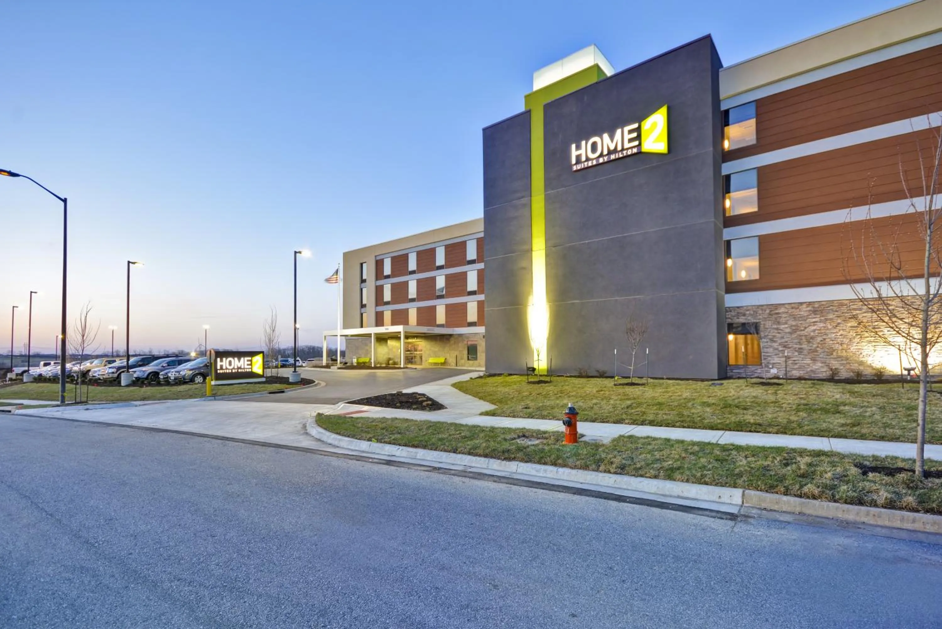 Property building in Home2 Suites by Hilton KCI Airport
