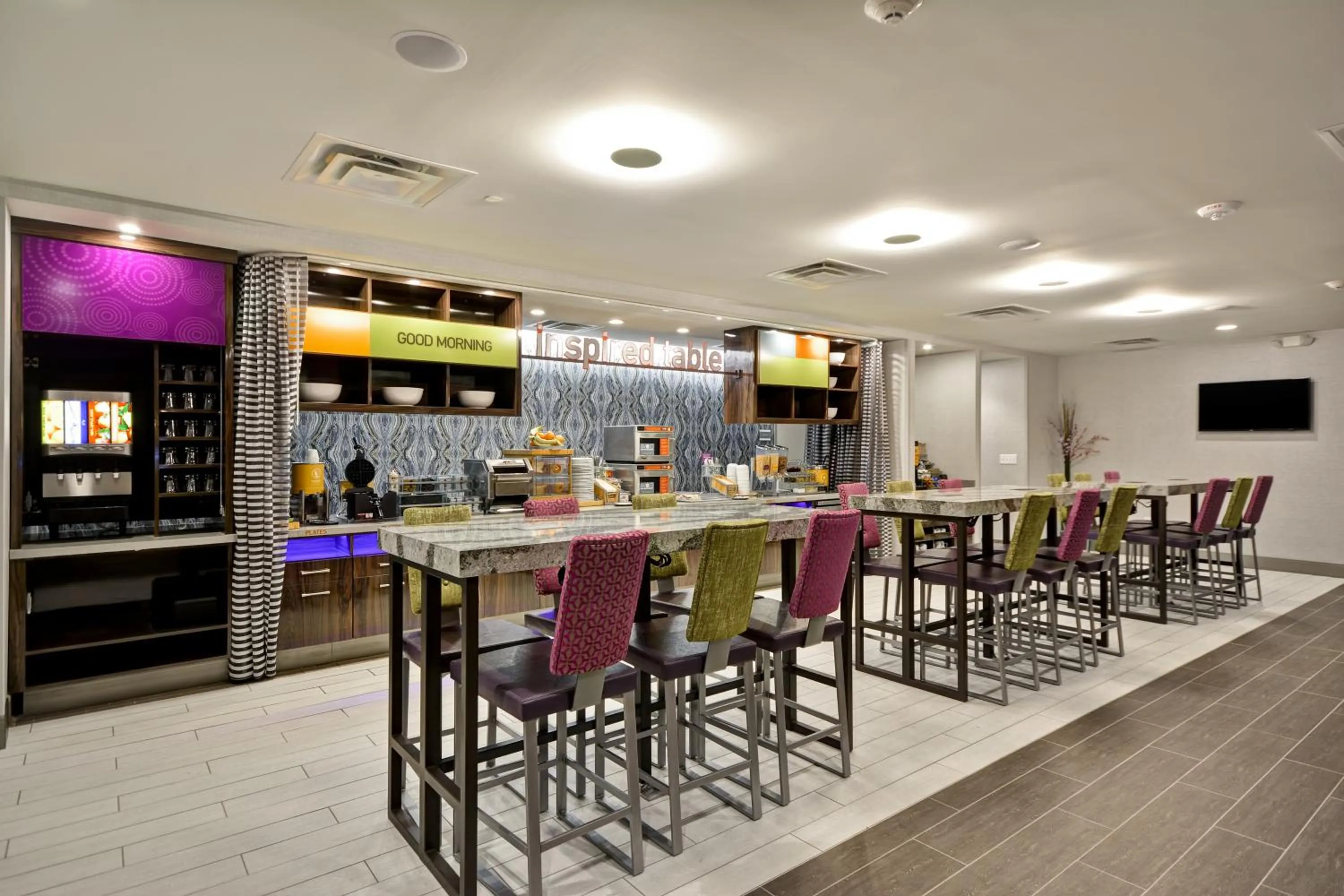 Breakfast in Home2 Suites by Hilton KCI Airport
