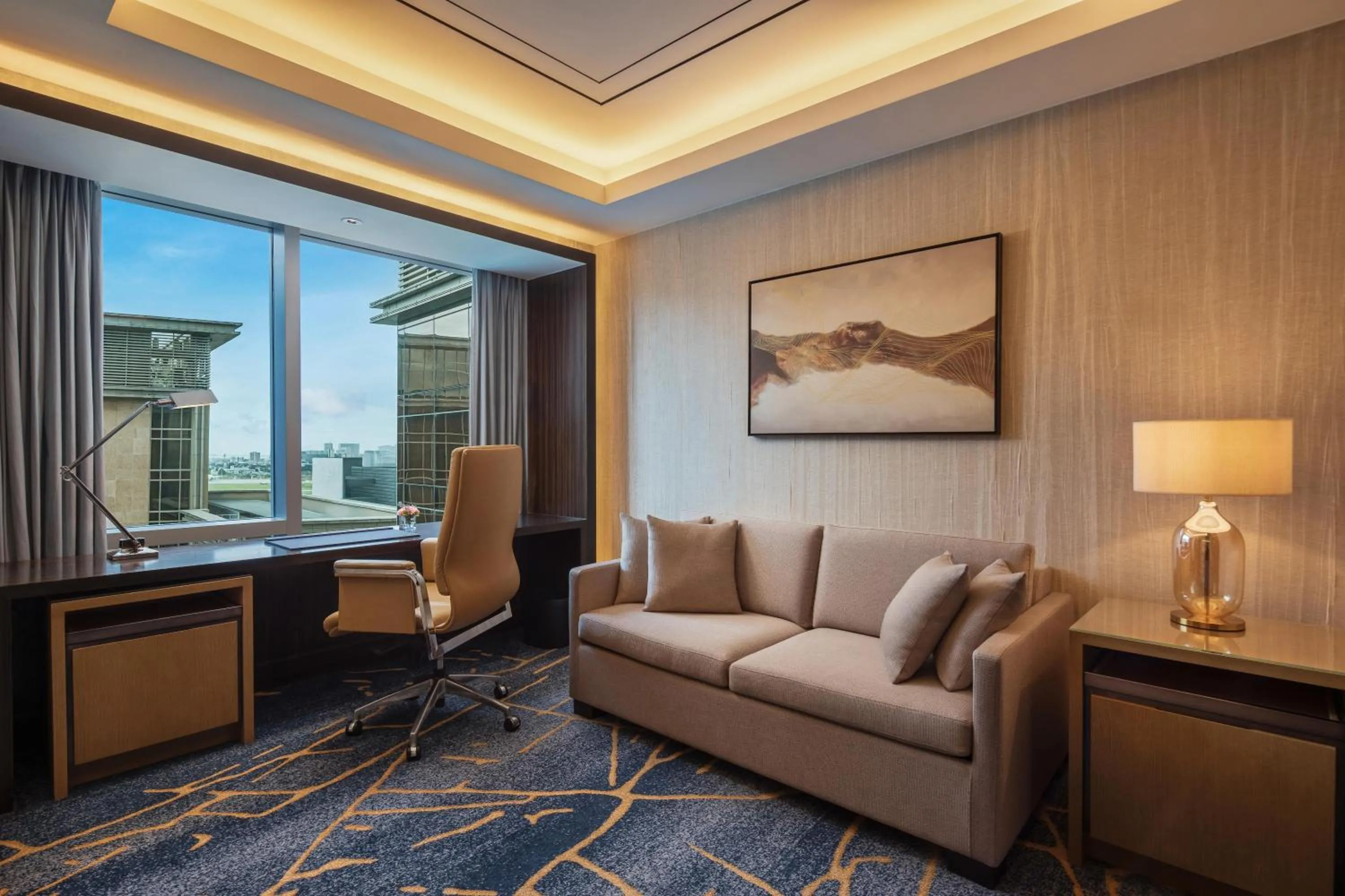 Living room in Hilton Manila Newport World Resorts