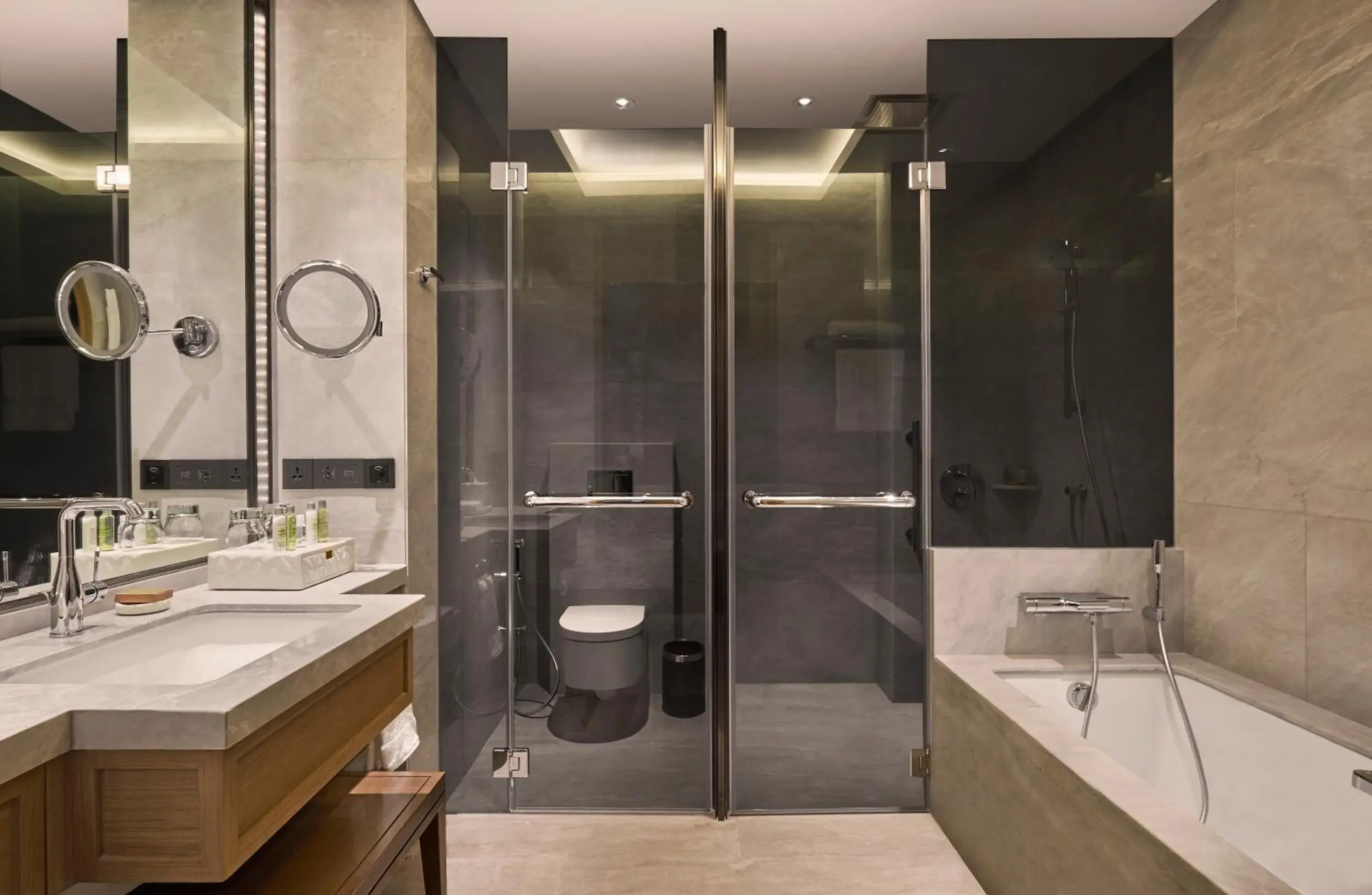 Executive Double Room with Two Double Beds - Lounge Access in Hilton Manila Newport World Resorts Executive Double Room with Two Double Beds - Lounge Access in Hilton Manila Newport World Resorts