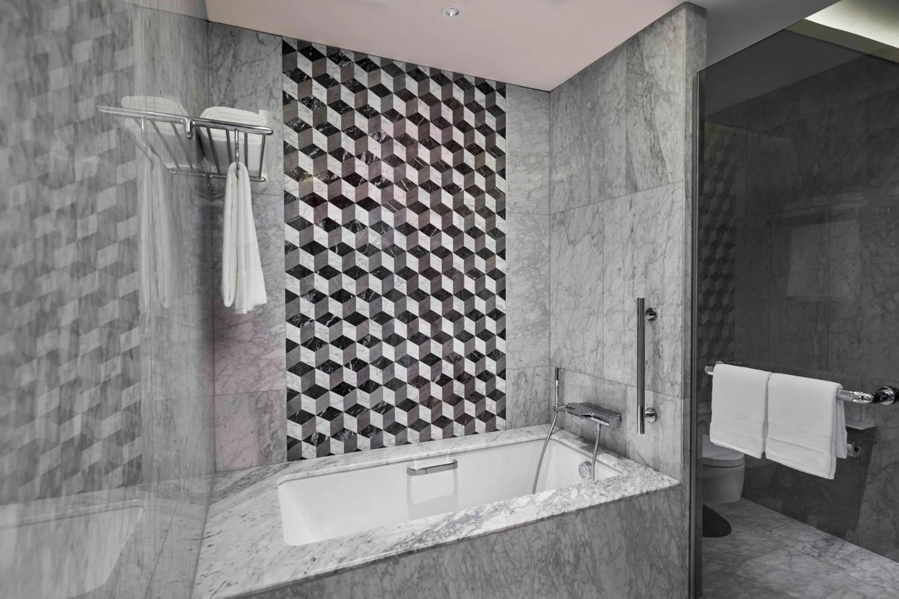 Bathroom in Hilton Manila Newport World Resorts