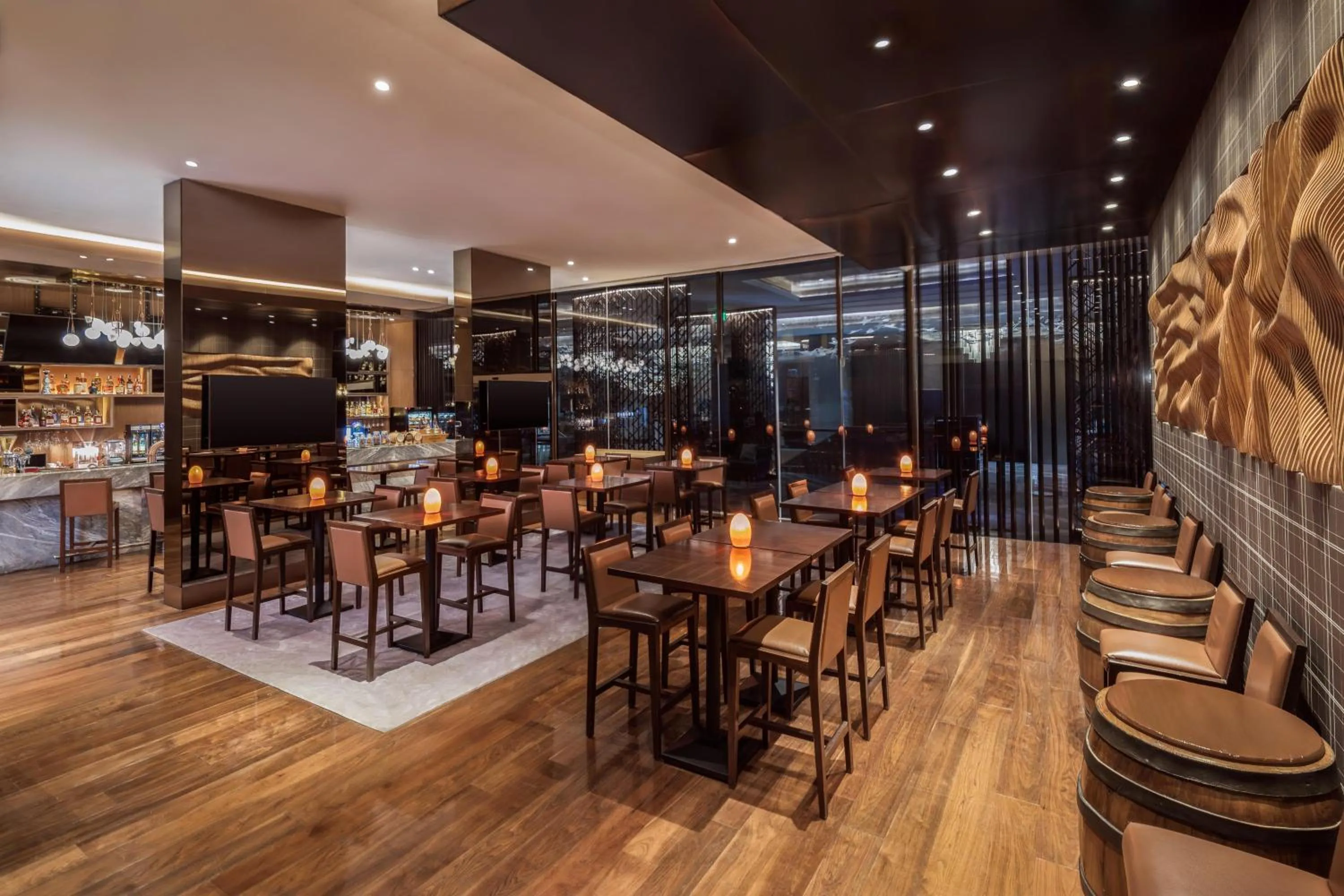 Restaurant/places to eat in Hilton Manila Newport World Resorts