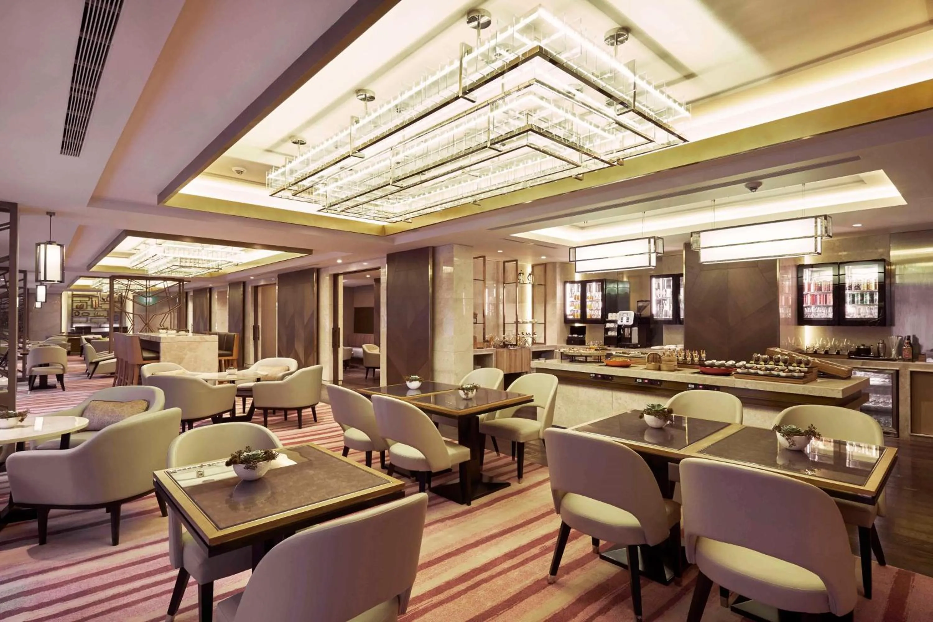 Property building in Hilton Manila Newport World Resorts