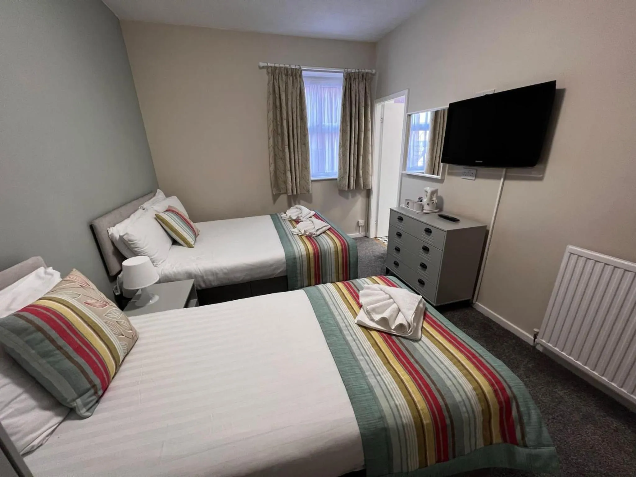 Bedroom, Bed in The Georgian Hollies Hotel