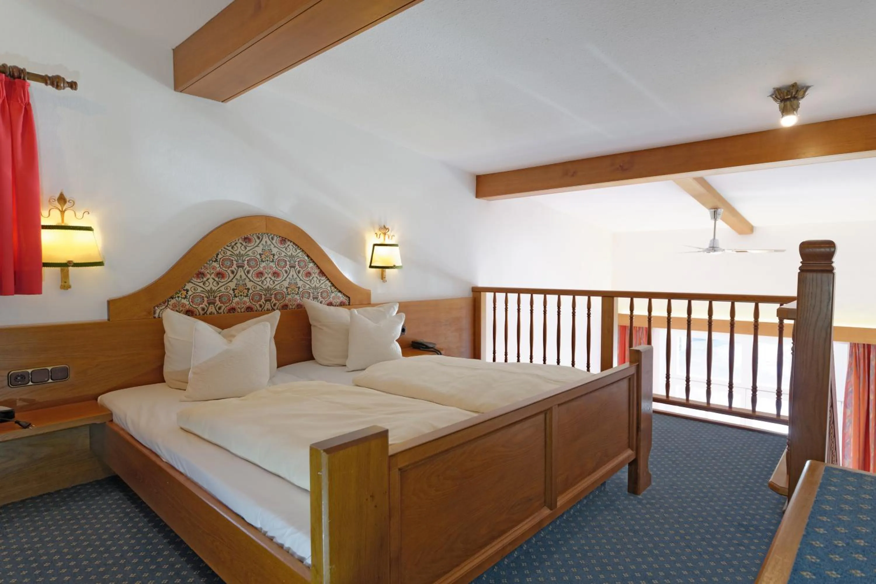 Bedroom, Bed in Hotel Alte Post