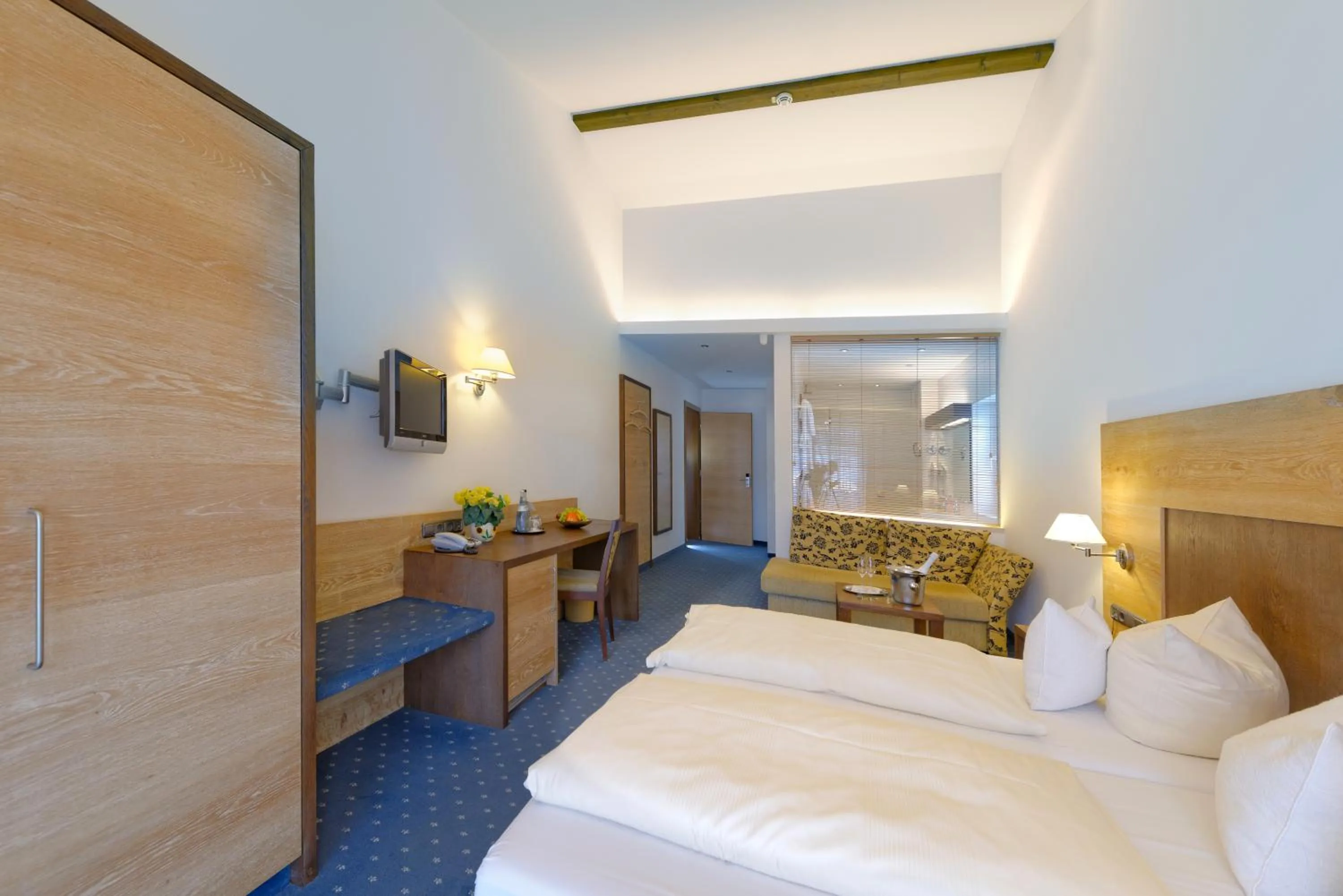 Photo of the whole room, Bed in Hotel Alte Post