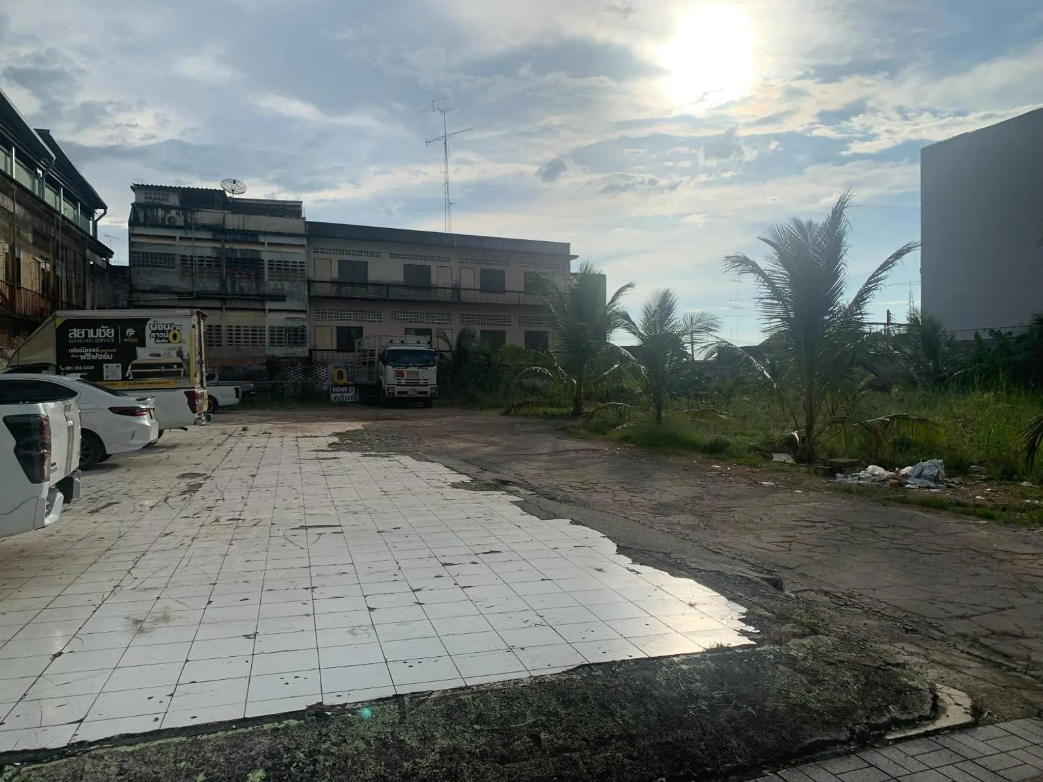 Day in S2S Queen Trang Hotel