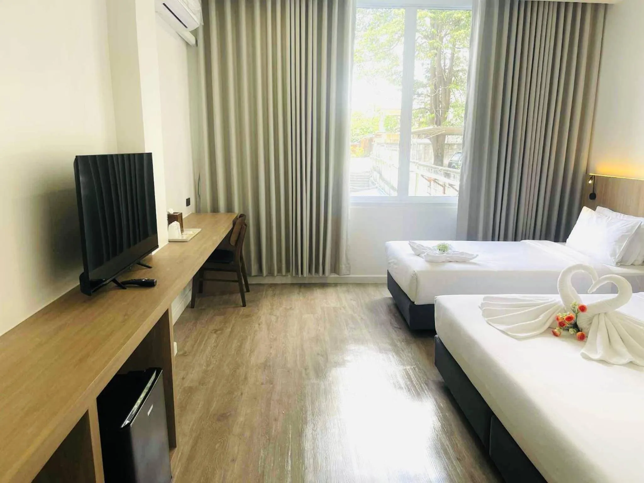 Bedroom, Bed in S2S Queen Trang Hotel