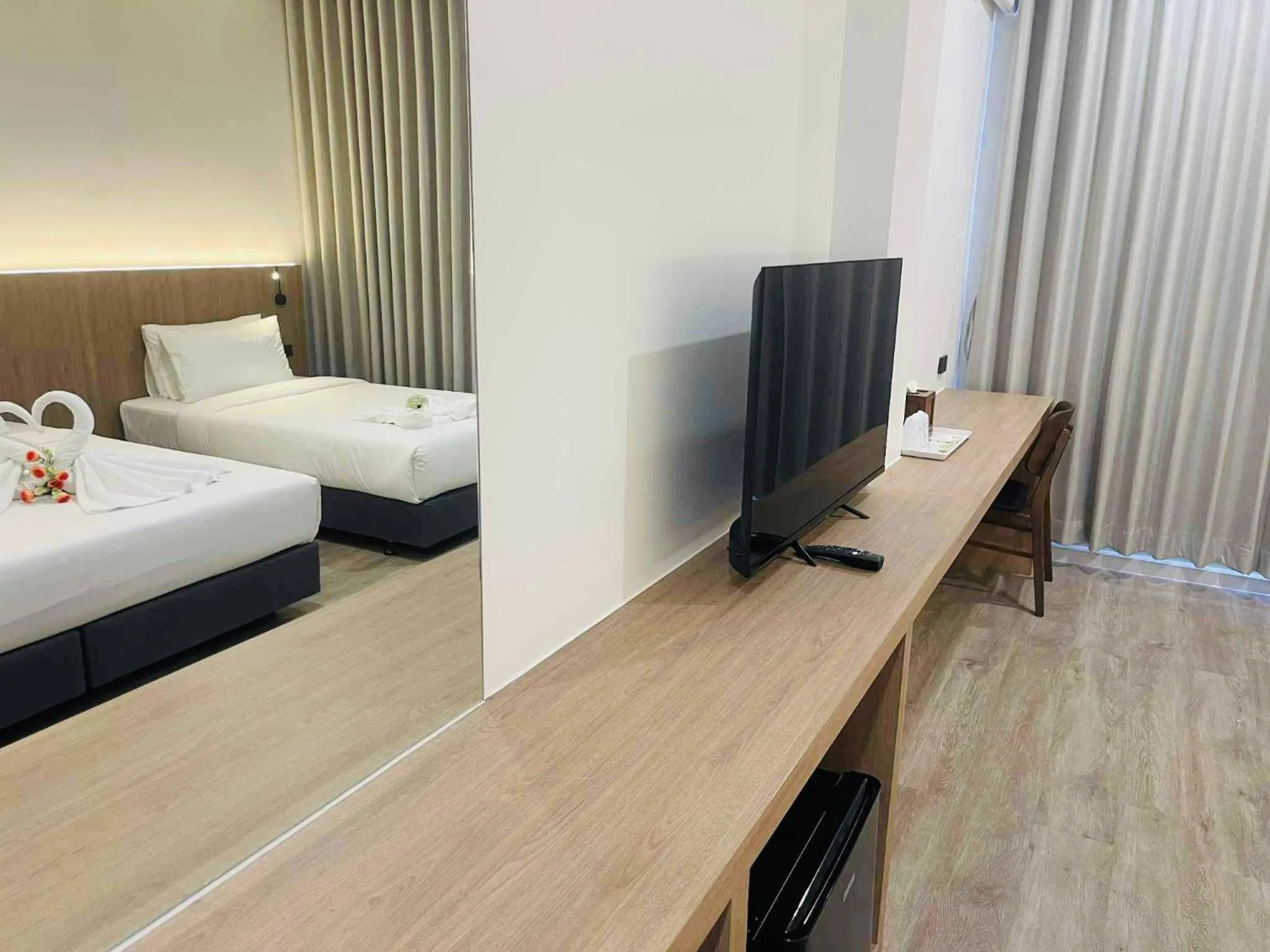 Bedroom, Bed in S2S Queen Trang Hotel