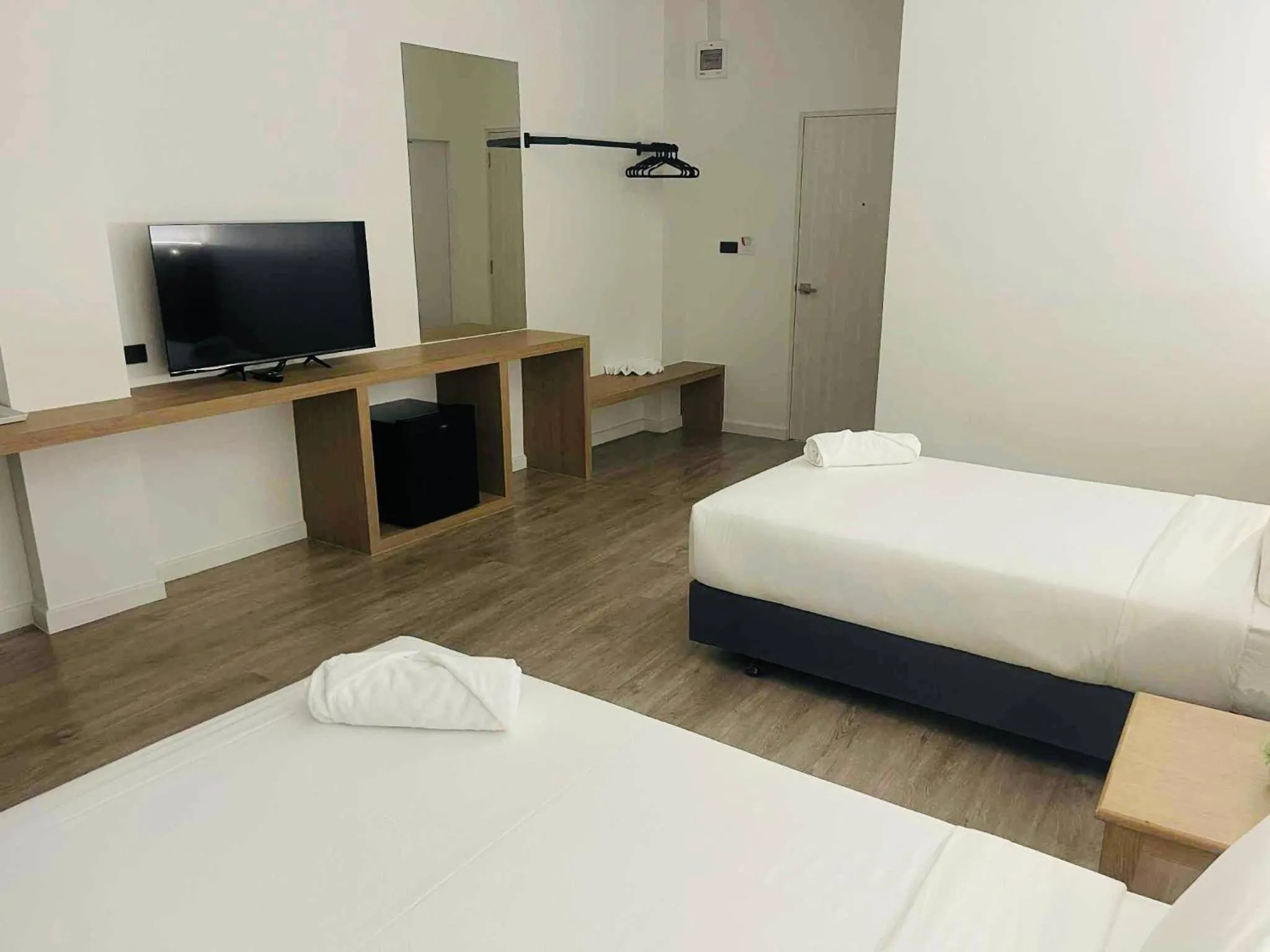 Bedroom, Bed in S2S Queen Trang Hotel