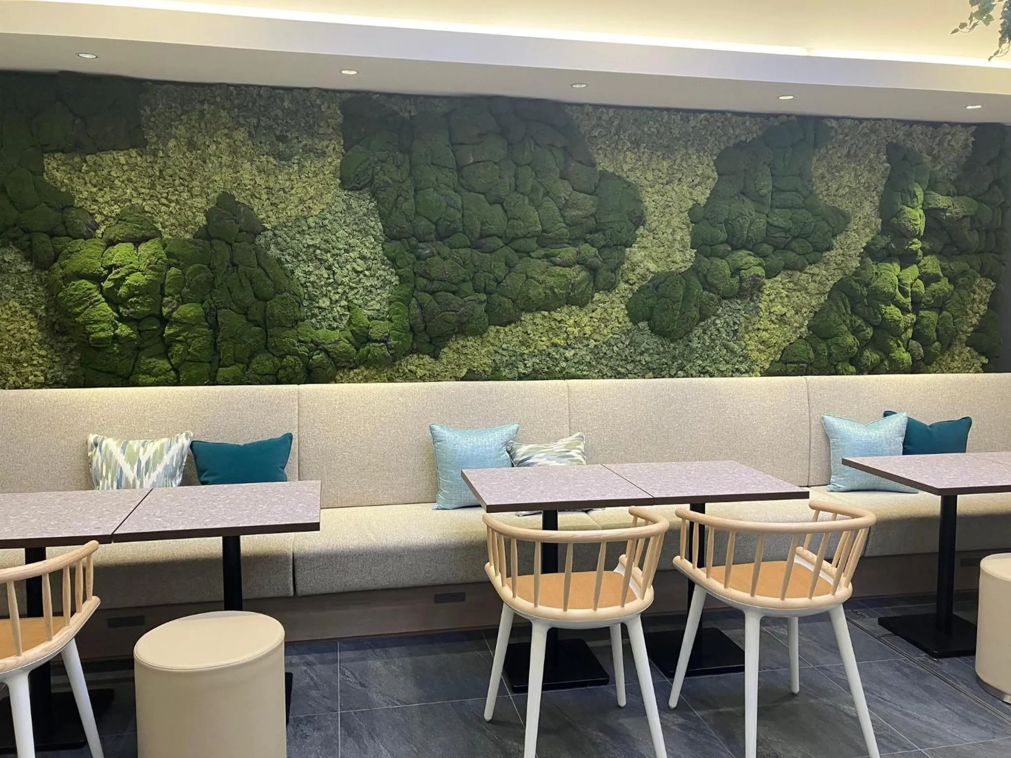 Restaurant/places to eat in Garner Hotel Osaka Honmachi Kita Semba by IHG