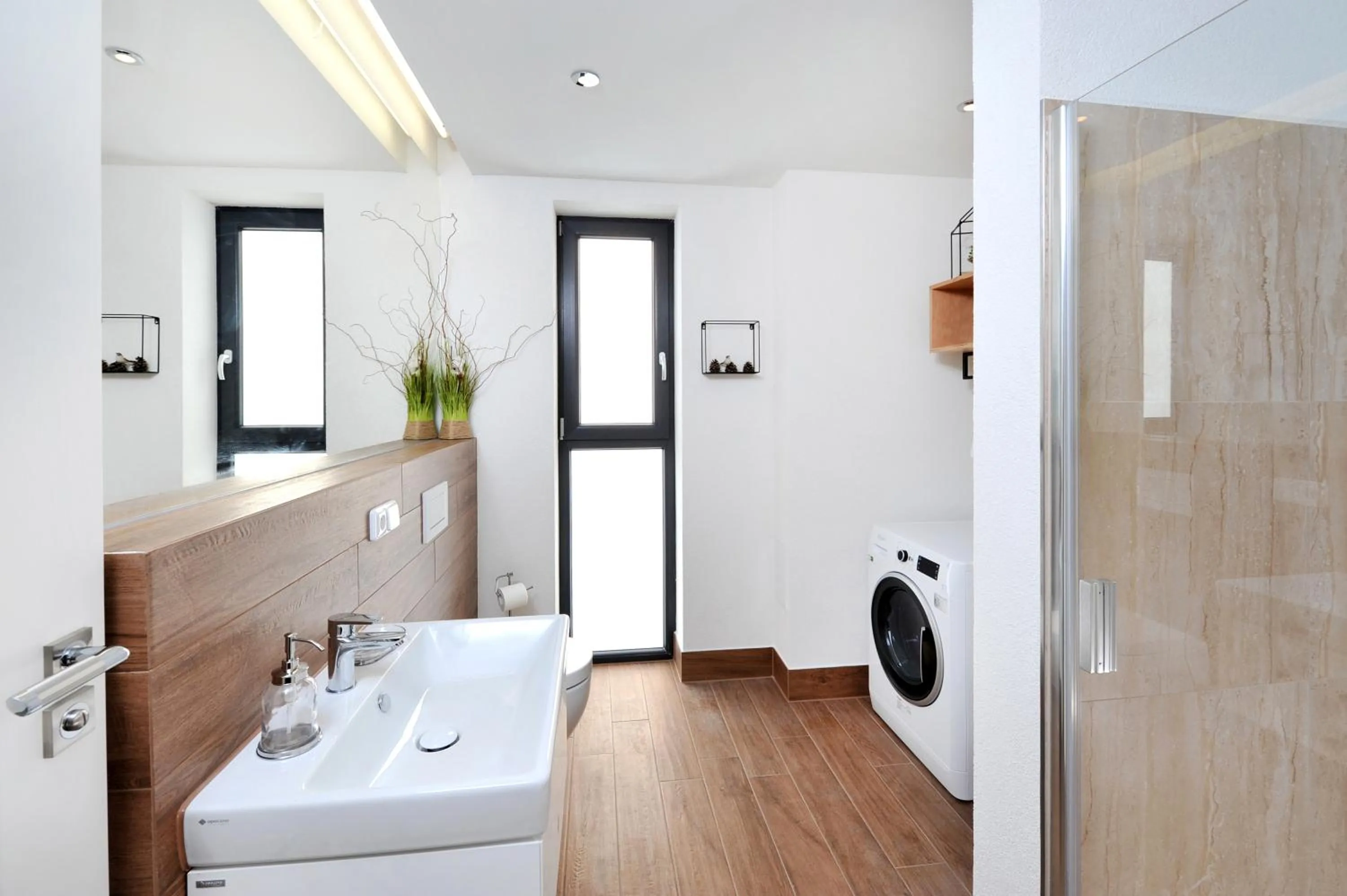 Shower in APLEND Vila Olívia