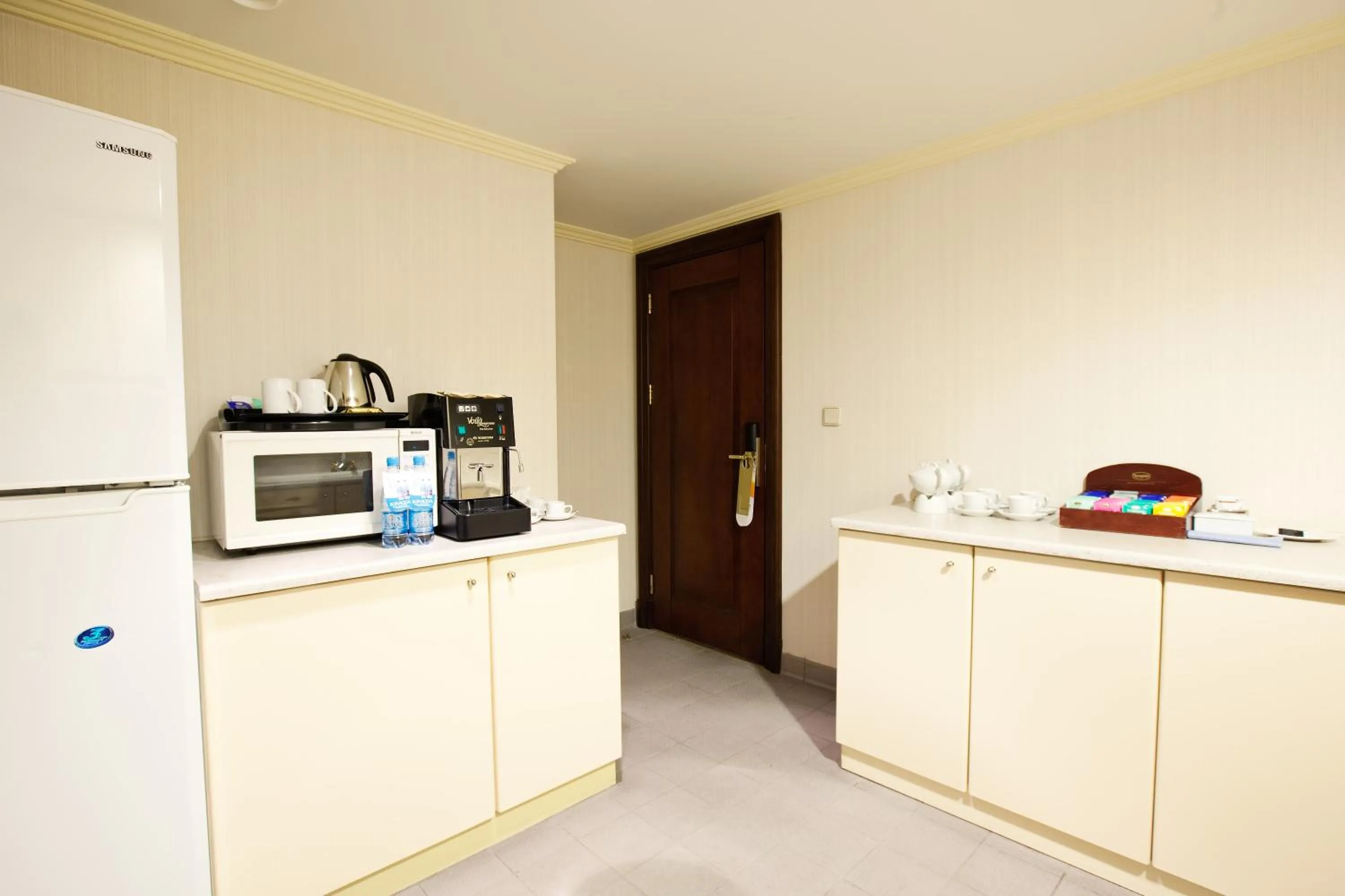 Kitchen or kitchenette in InterContinental Almaty by IHG