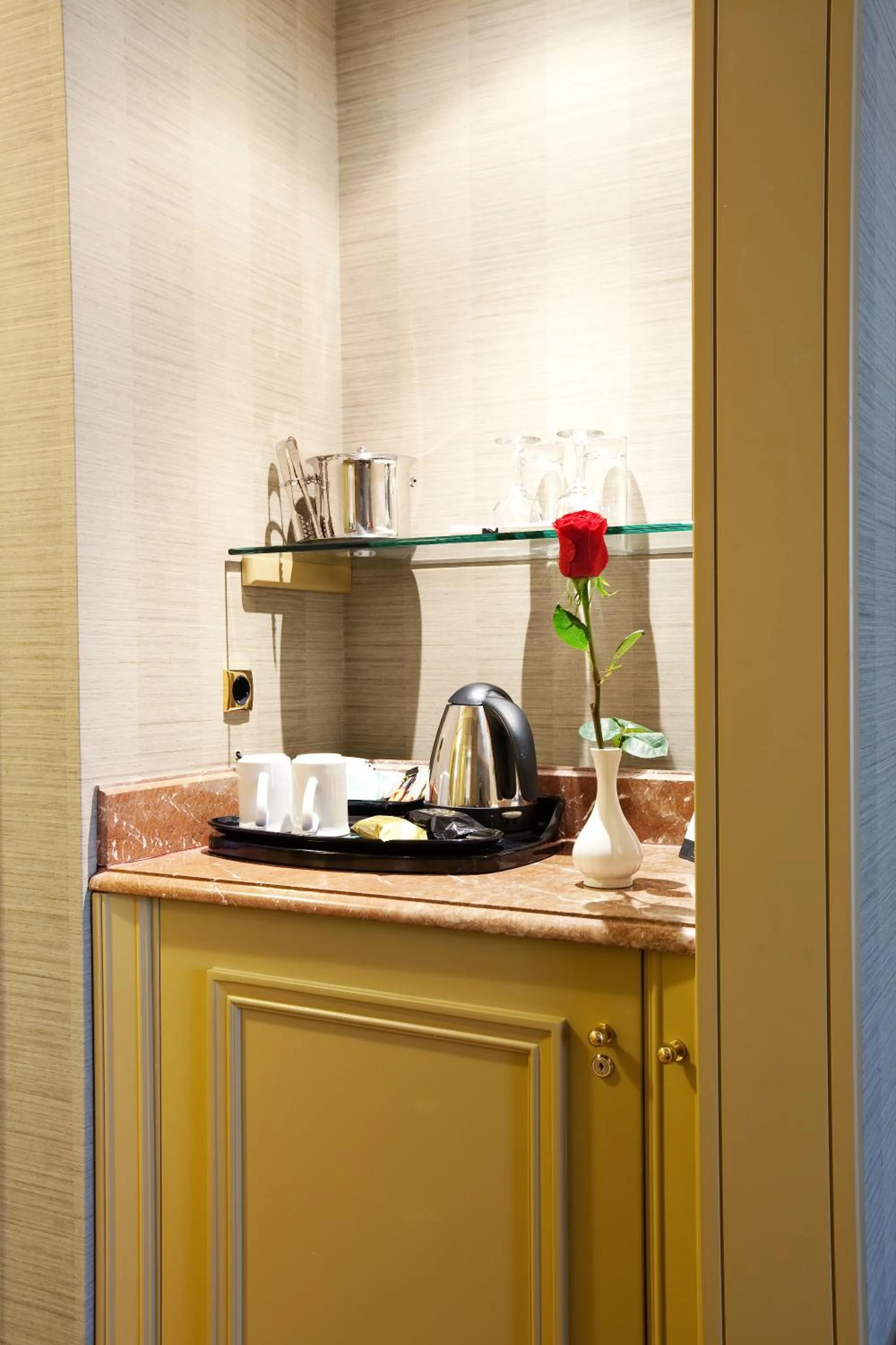 Coffee/tea facilities in InterContinental Almaty by IHG