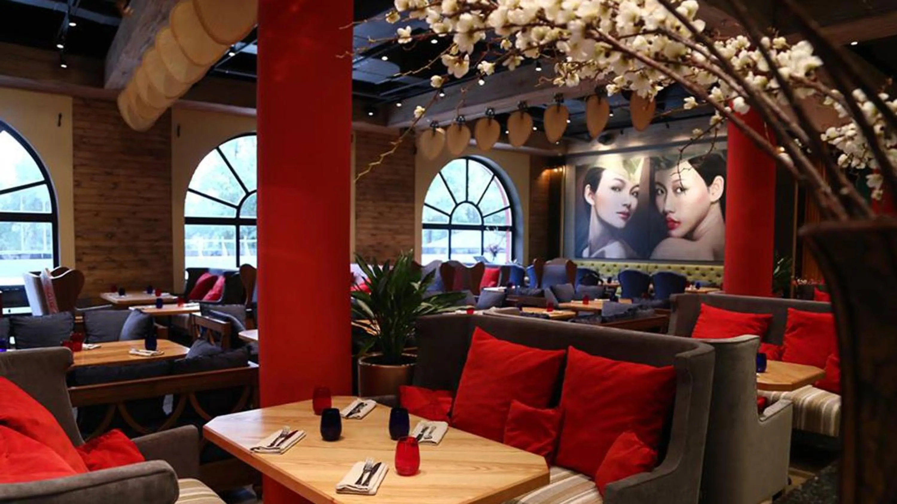 Restaurant/places to eat in InterContinental Almaty by IHG