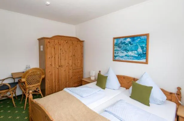 Photo of the whole room, Bed in Spreewaldhotel Garni Raddusch