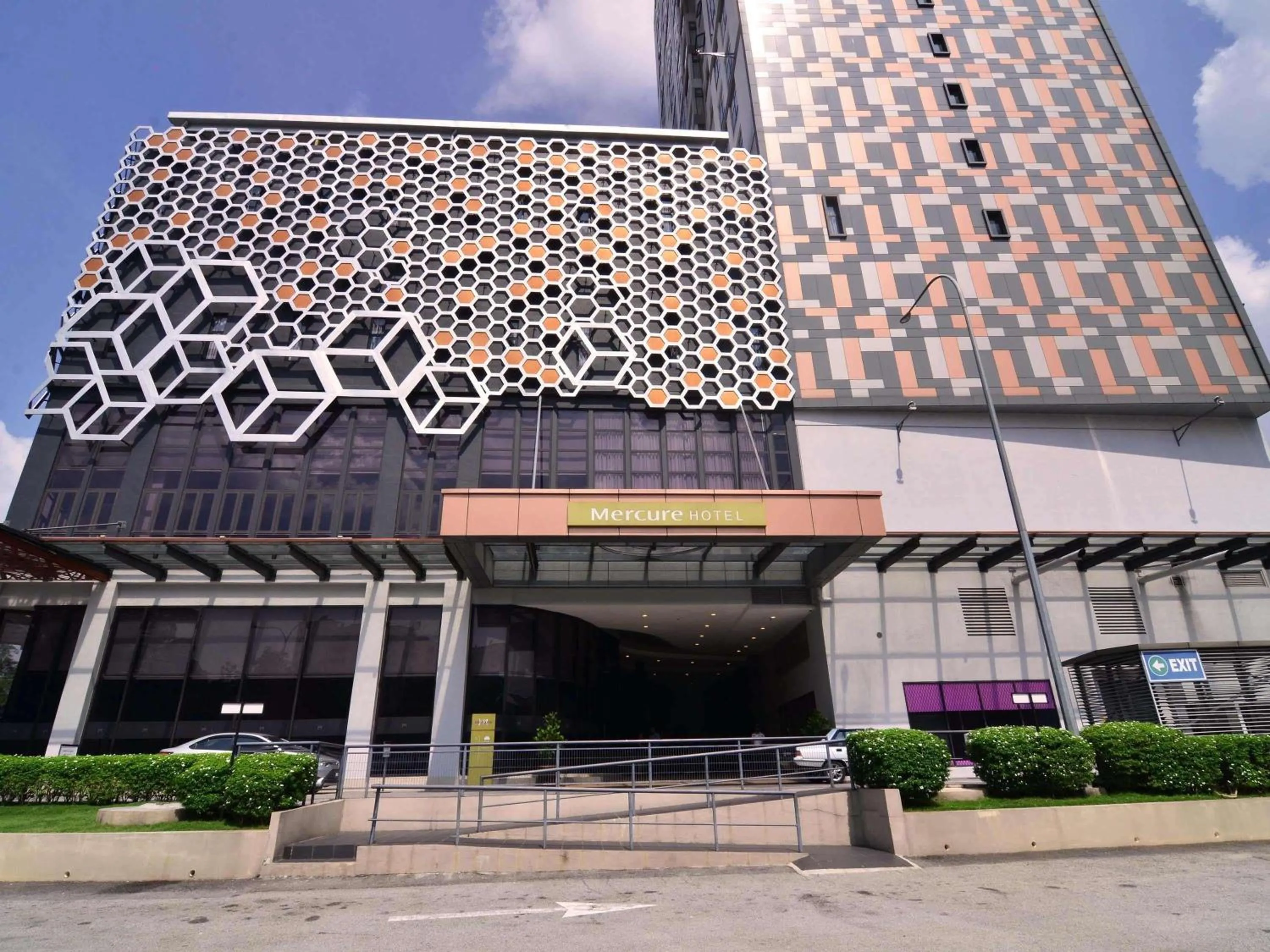 Property building in Mercure Selangor Selayang