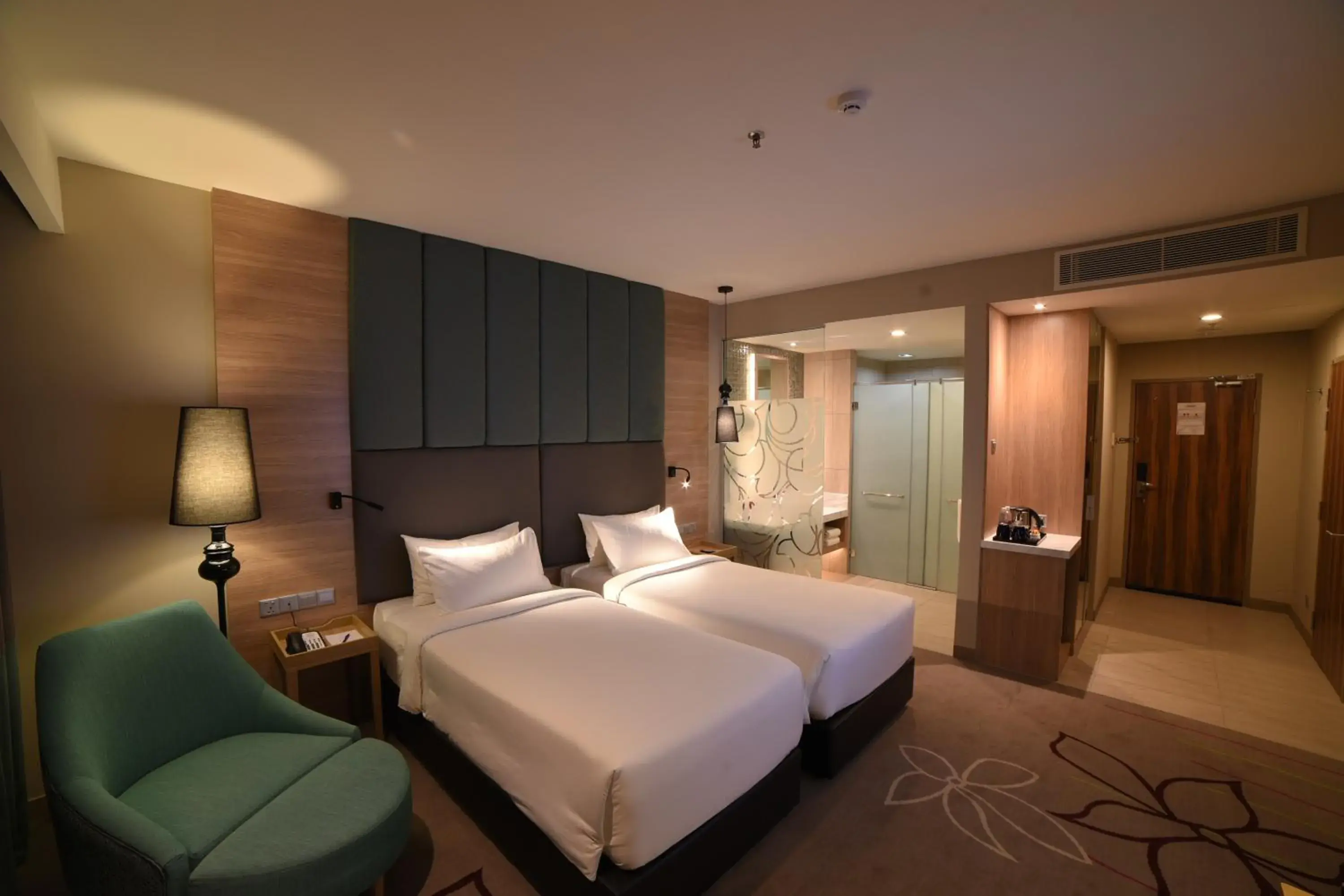 Superior Room with 2 Single Beds, Executive Floor in Mercure Selangor Selayang Superior Room with 2 Single Beds, Executive Floor in Mercure Selangor Selayang