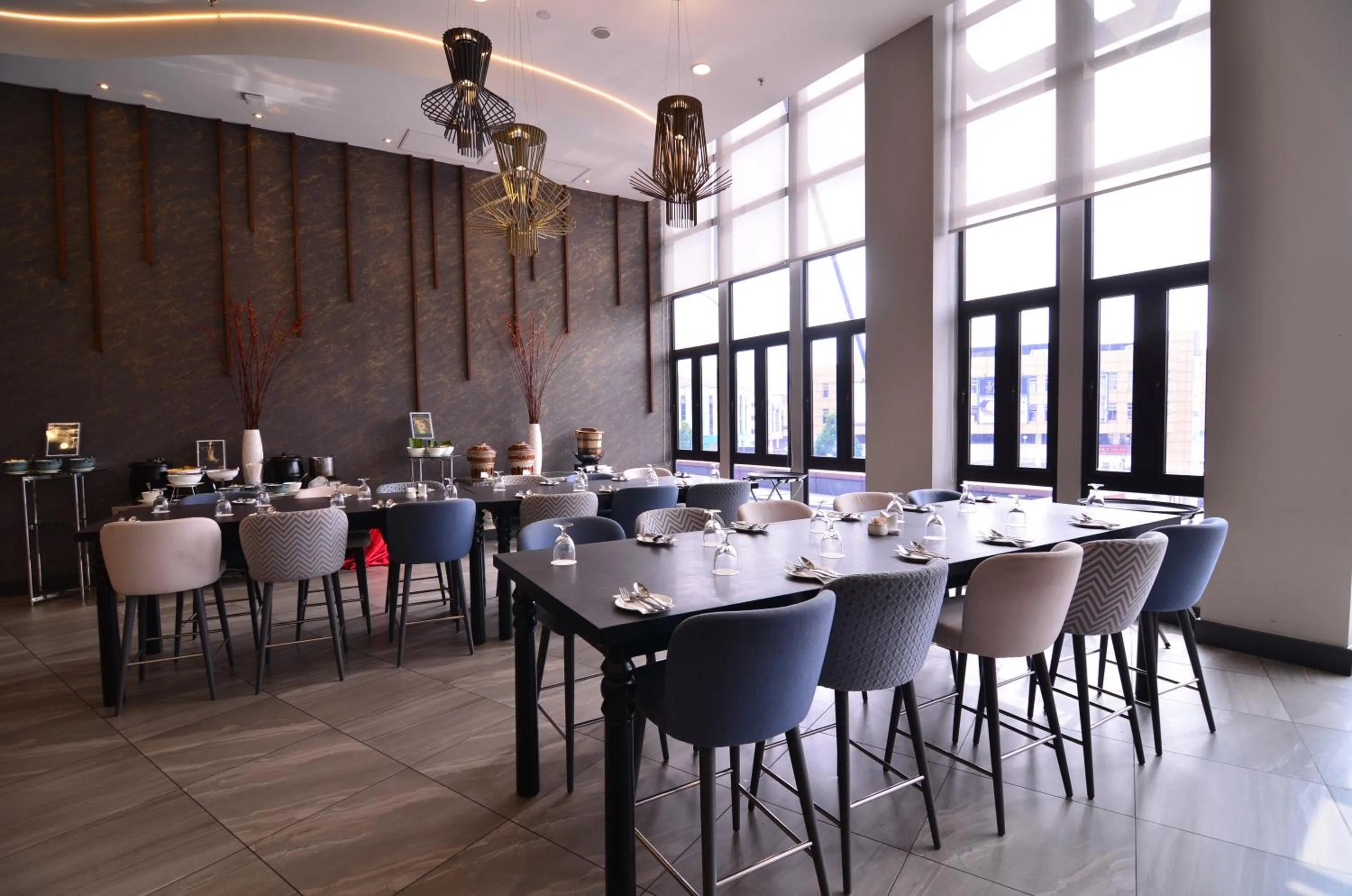 Restaurant/places to eat in Mercure Selangor Selayang