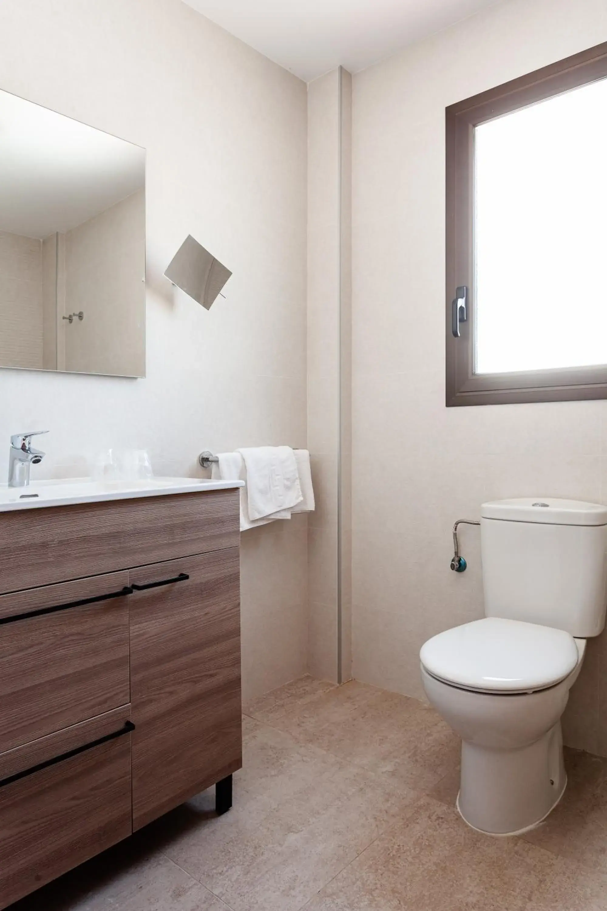 Economy Double Room in Hostal Vila del Mar Economy Double Room in Hostal Vila del Mar