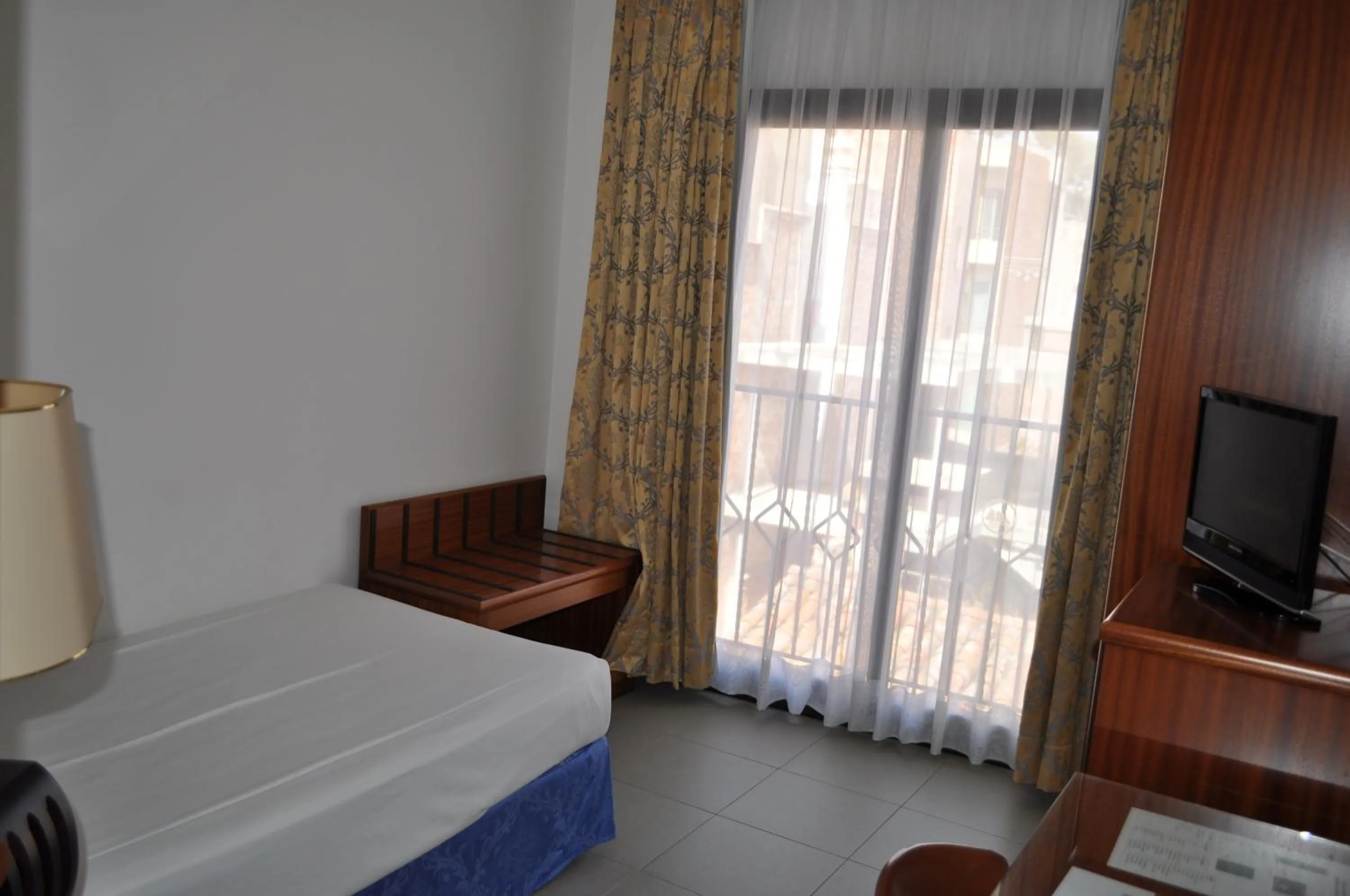 Bedroom, Bed in Hostal Vila del Mar