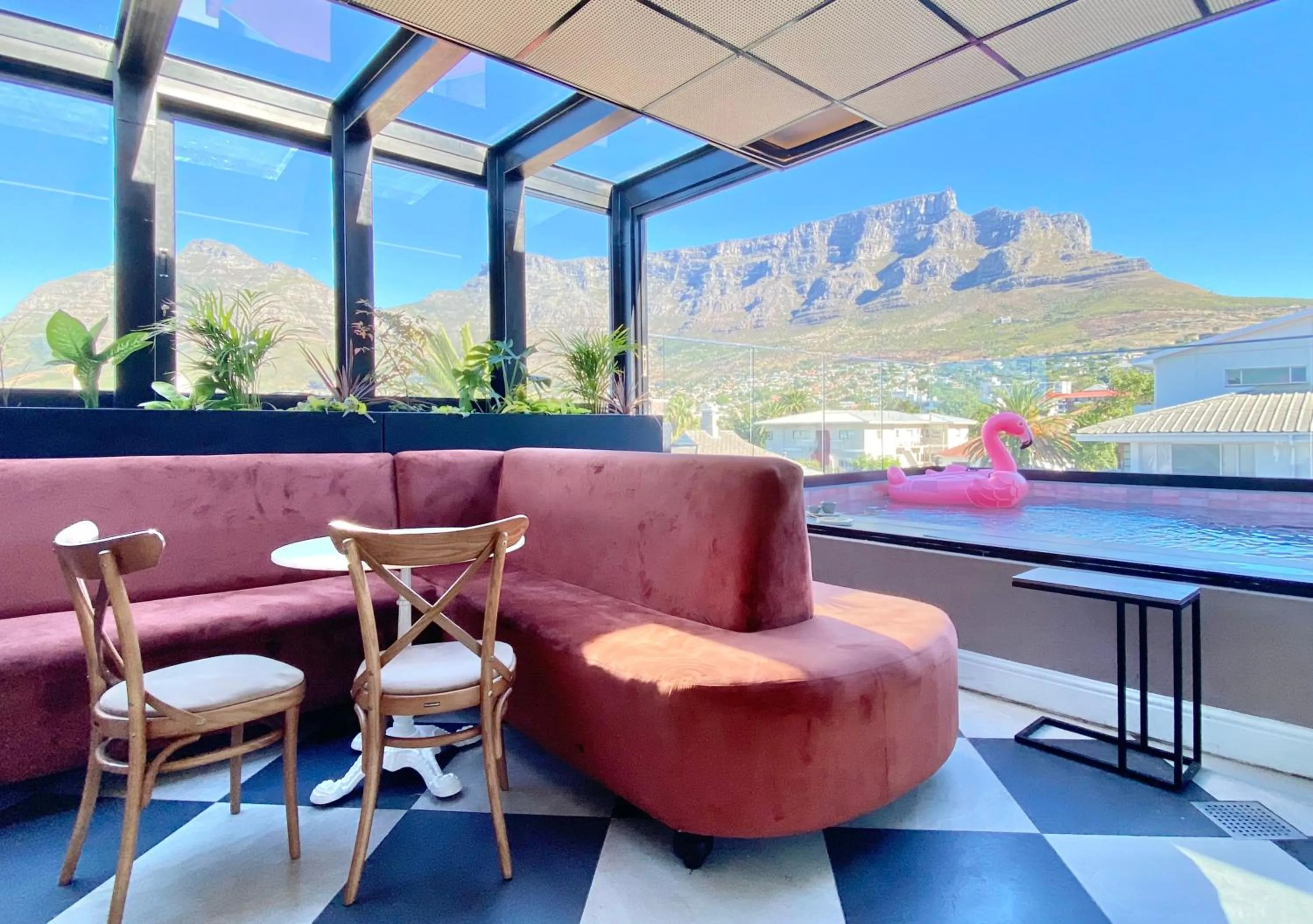 Restaurant/places to eat in Cloud 9 Boutique Hotel and Spa