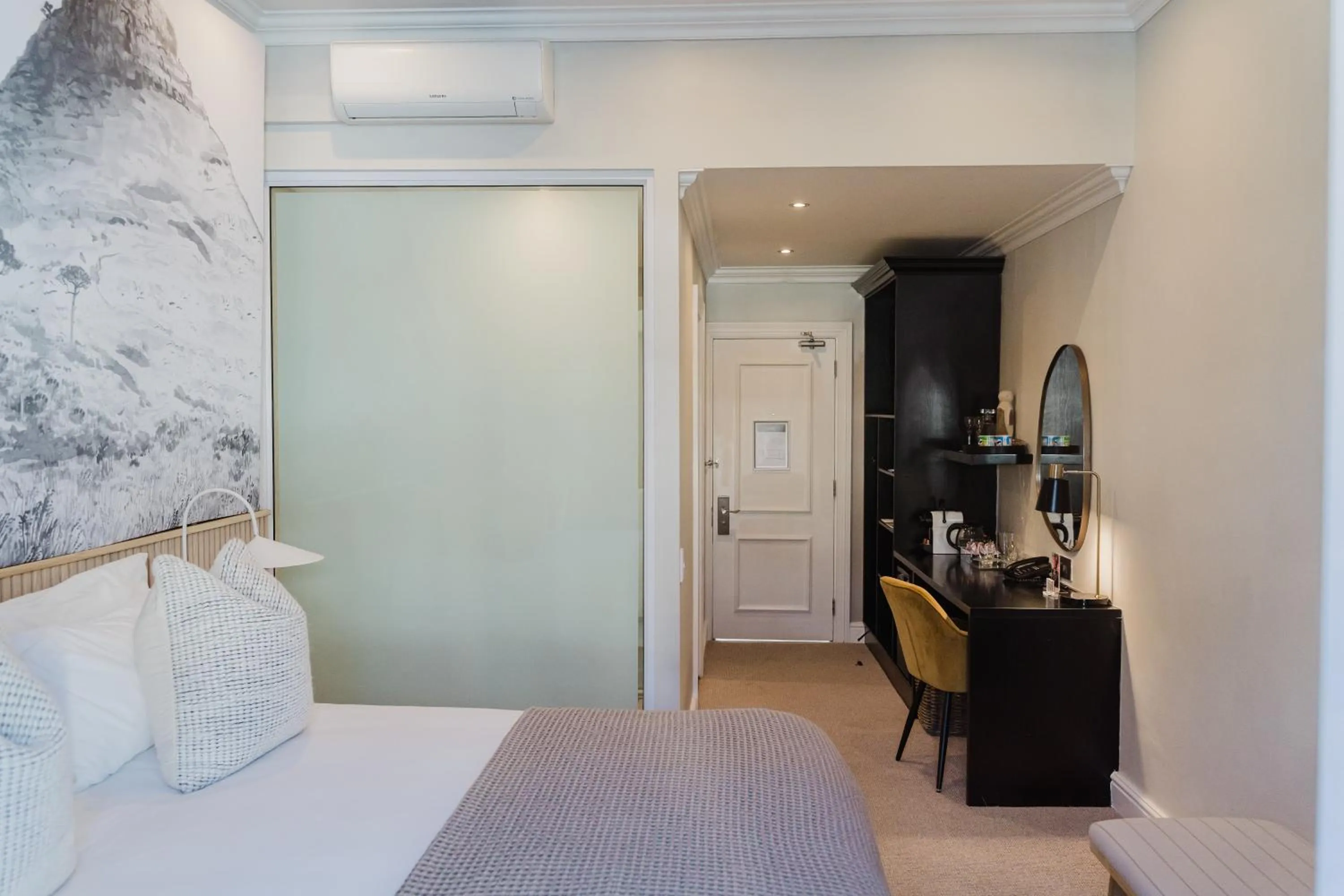 Bedroom, Bed in Cloud 9 Boutique Hotel and Spa