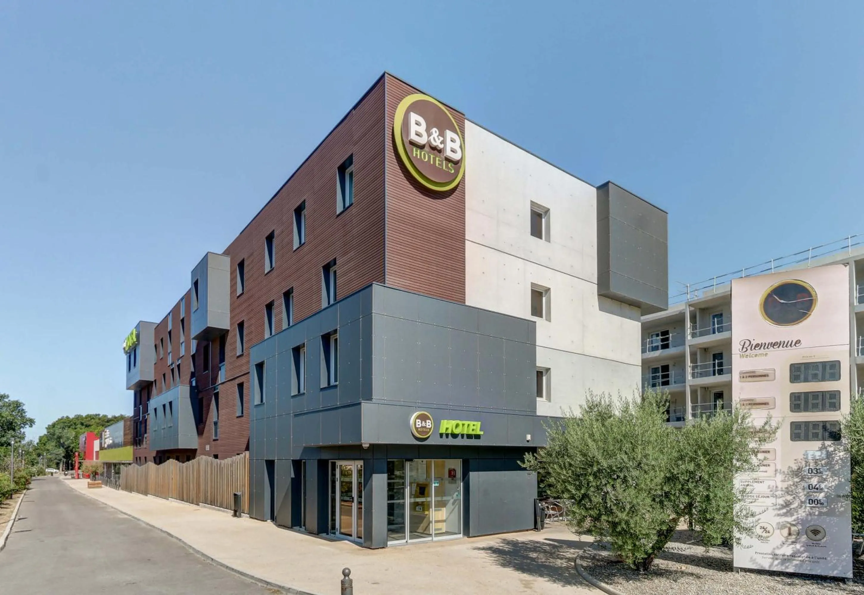 Property building in B&B HOTEL Marseille La Valentine St Menet