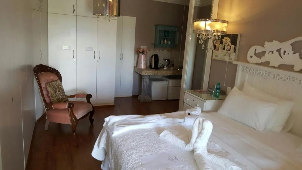 Bedroom, Bed in Belurana River Manor