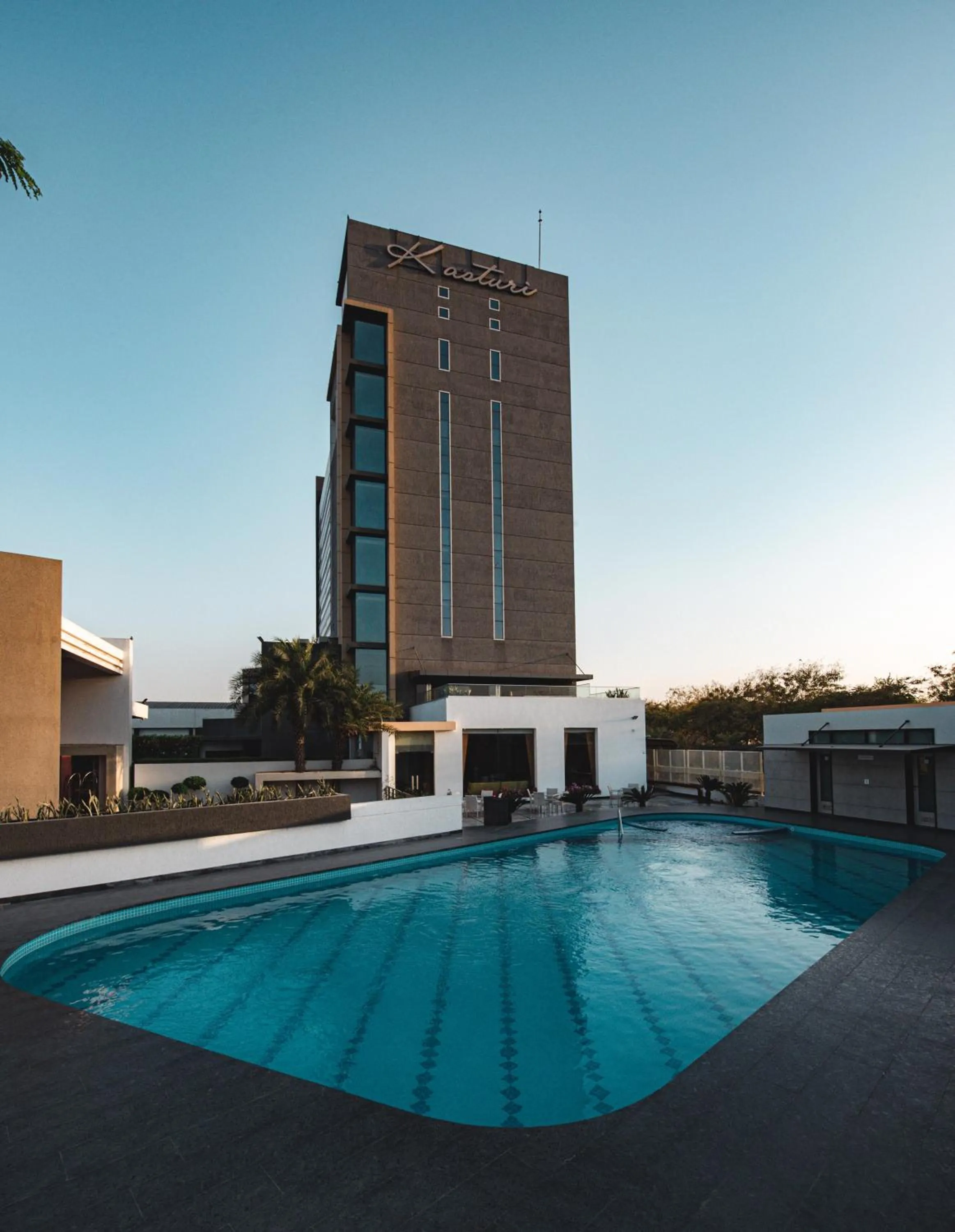 Swimming pool in Hotel Kasturi Orchid