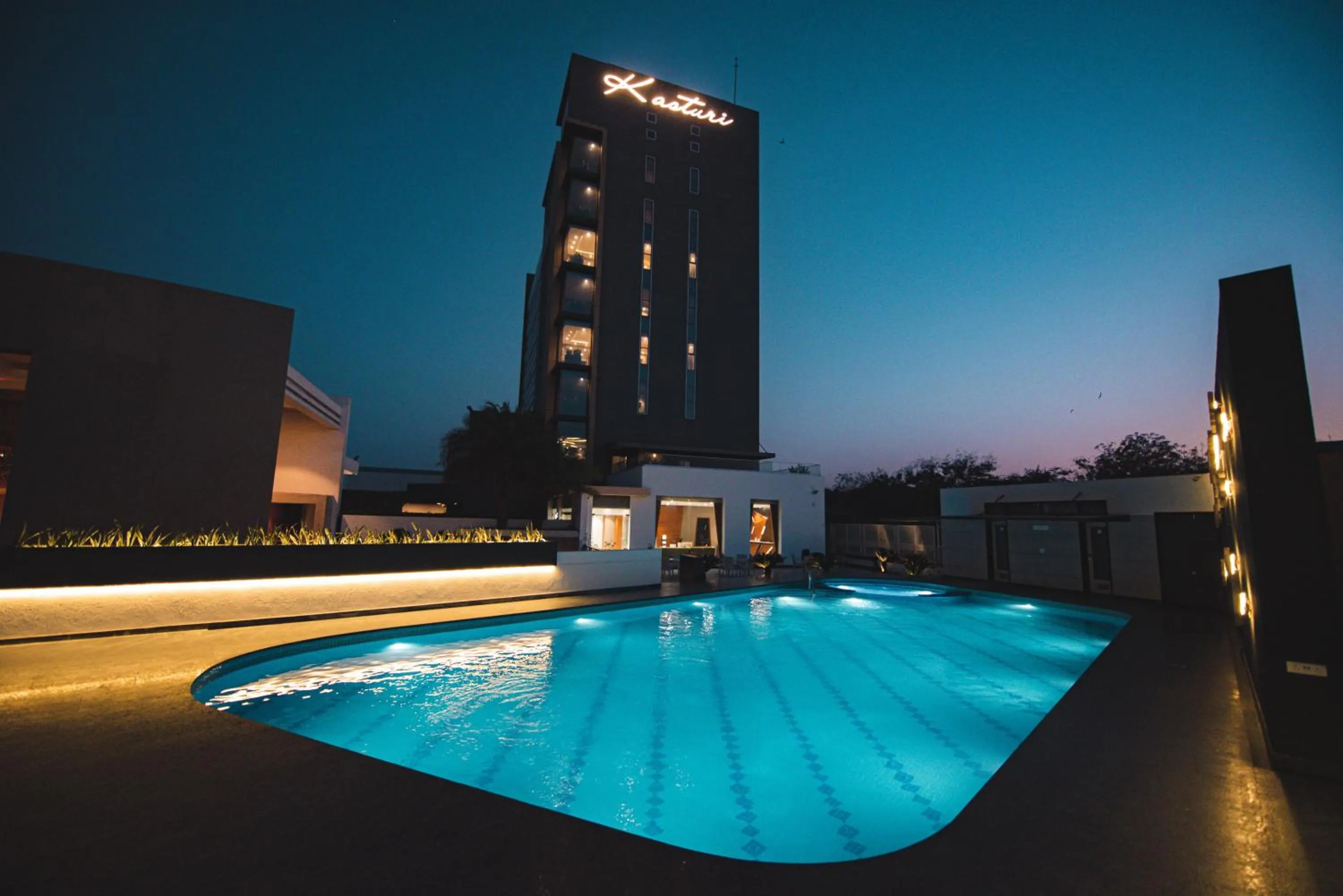 Swimming pool in Hotel Kasturi Orchid