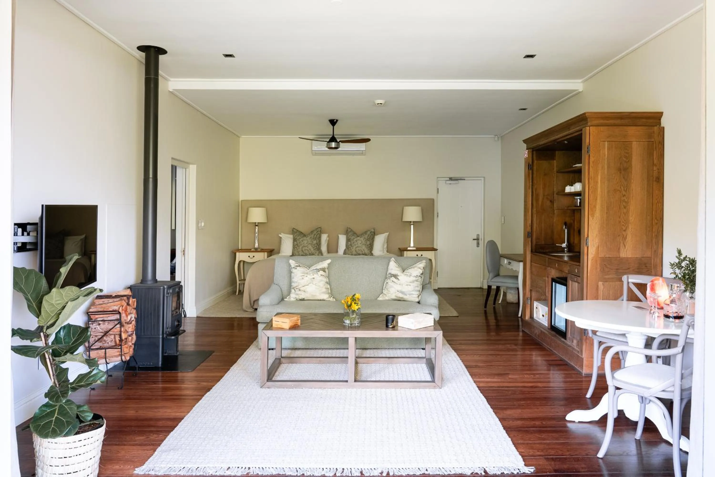 Seating area in Angala