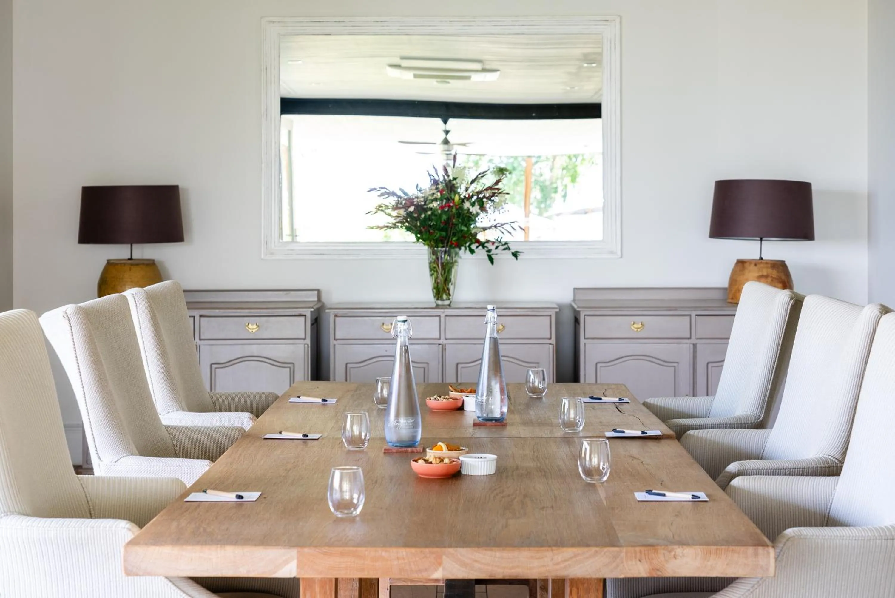 Meeting/conference room in Angala