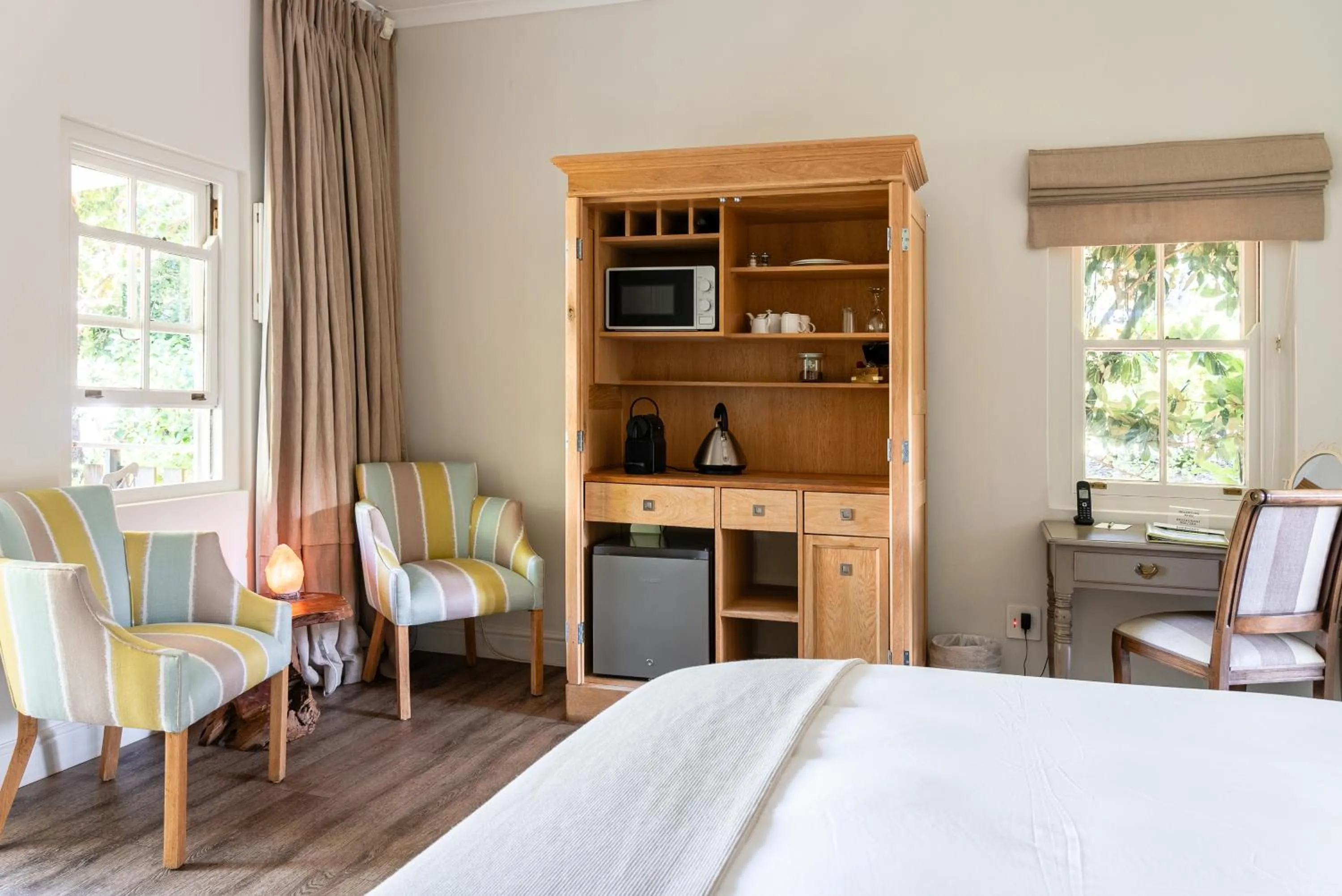 Bedroom, Bed in Angala