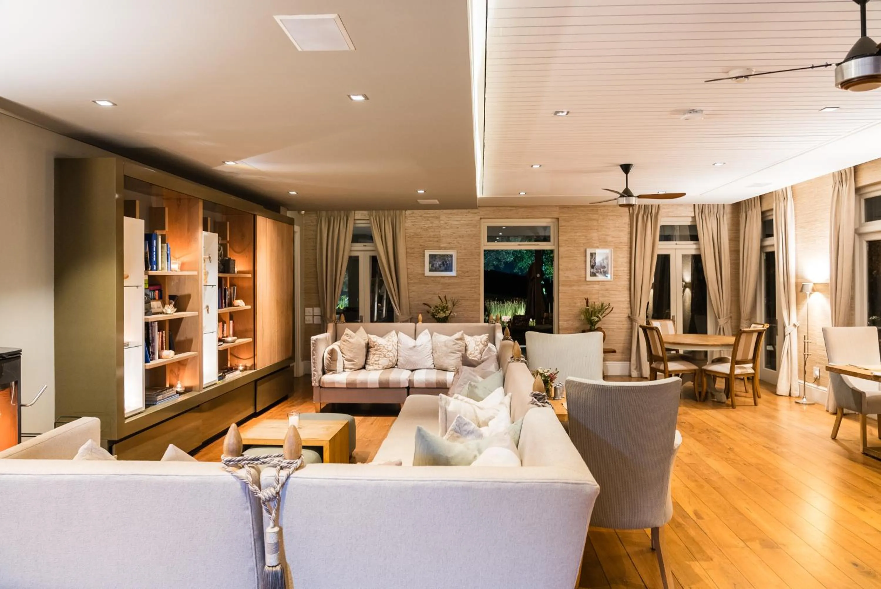 Dining area in Angala