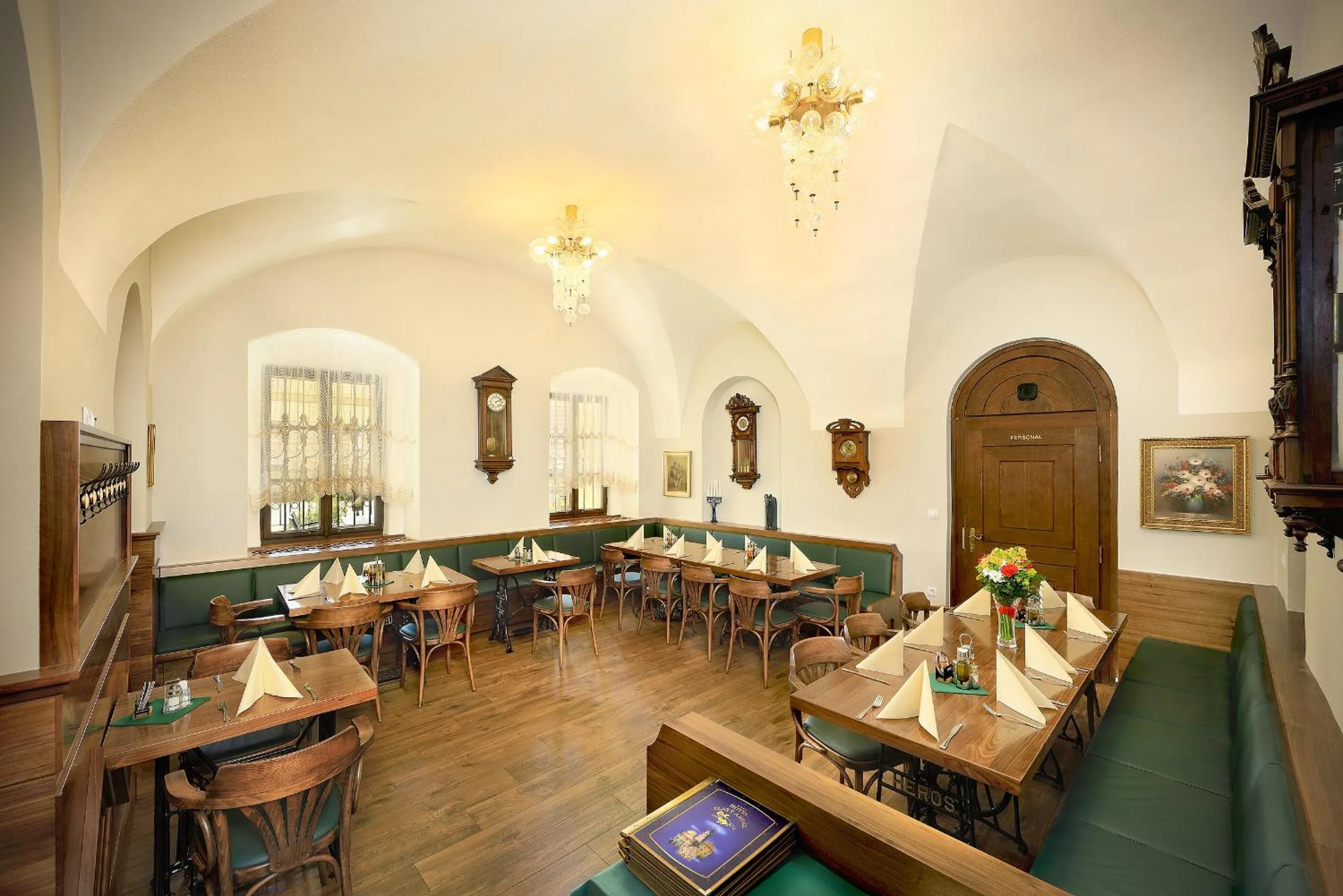 Restaurant/places to eat in Hotel Zlaty Andel