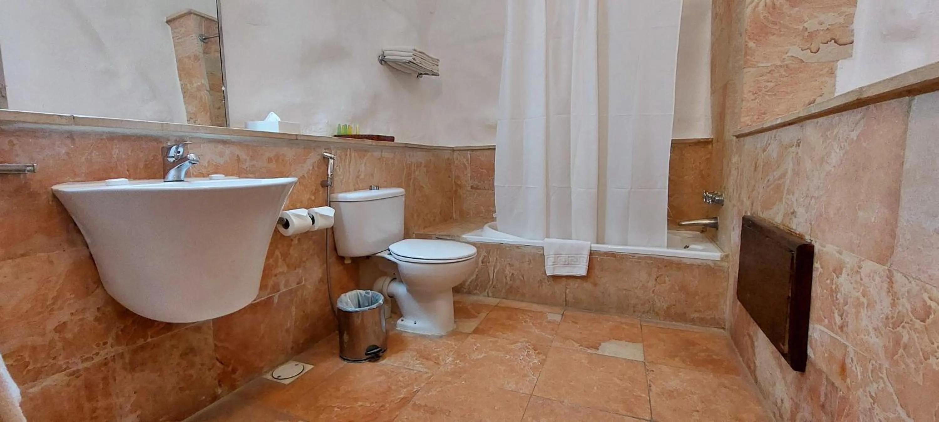 Toilet in Hayat Zaman Hotel And Resort Petra