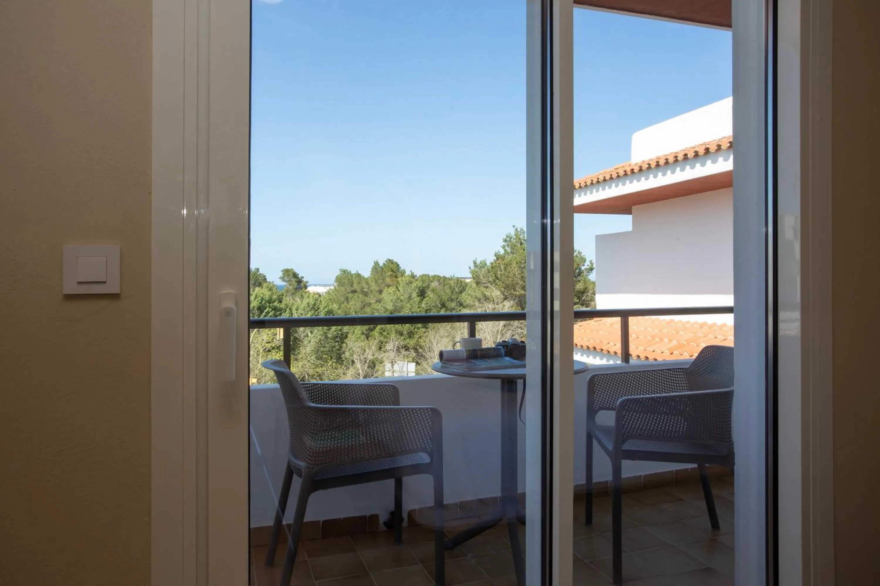 Photo of the whole room in Casual Bahía Ibiza