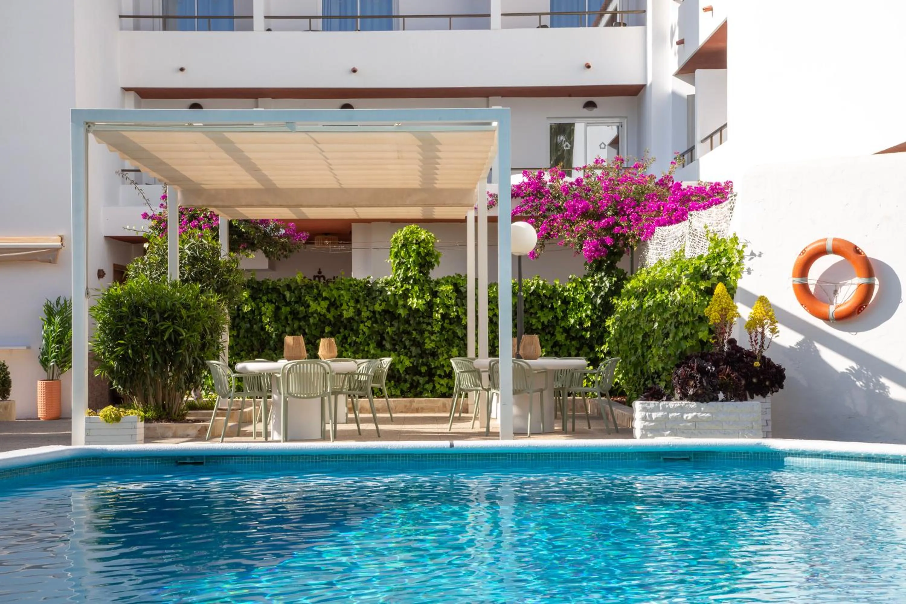 Swimming pool in Casual Bahía Ibiza