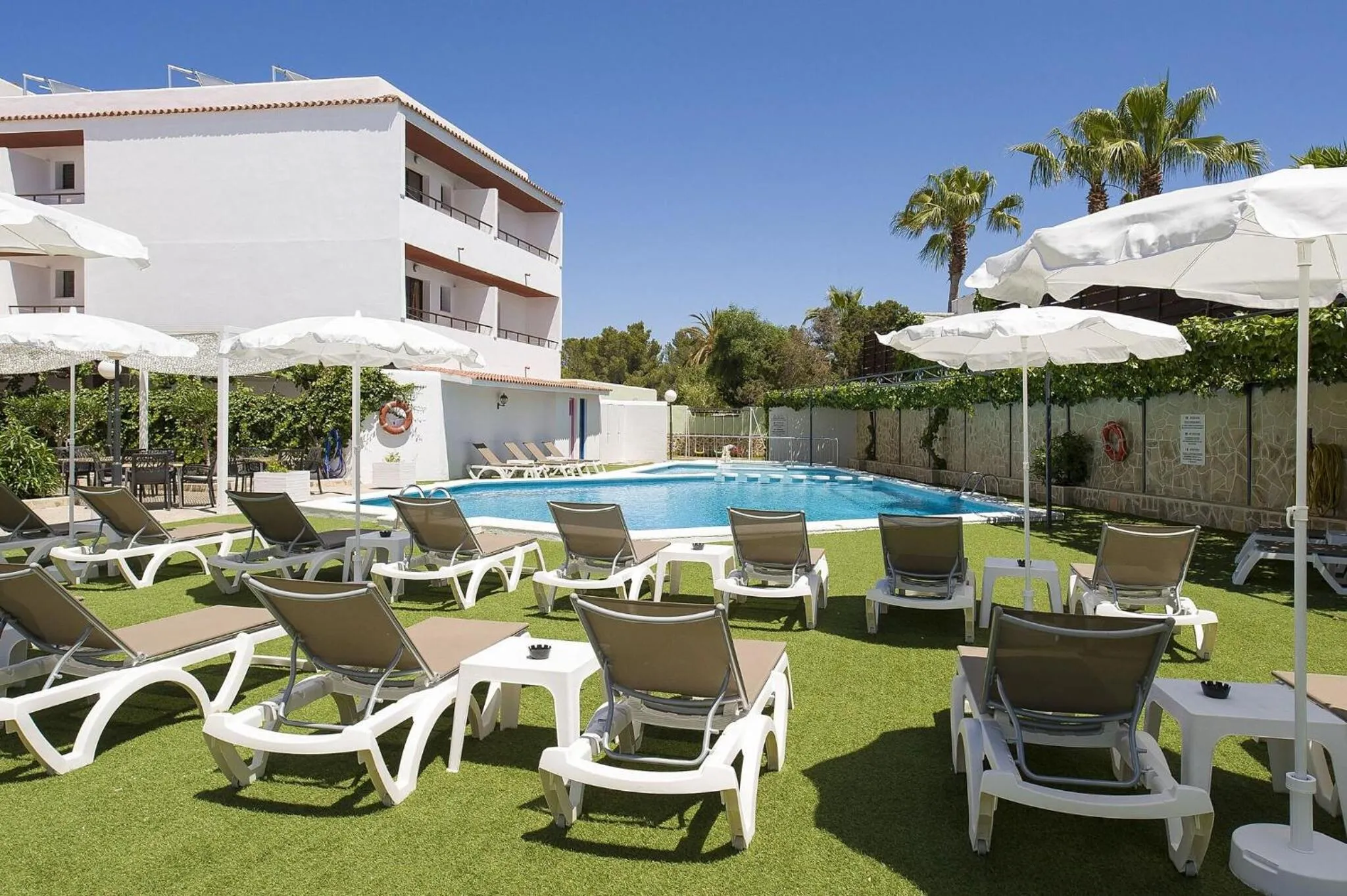 Swimming pool in Casual Bahía Ibiza