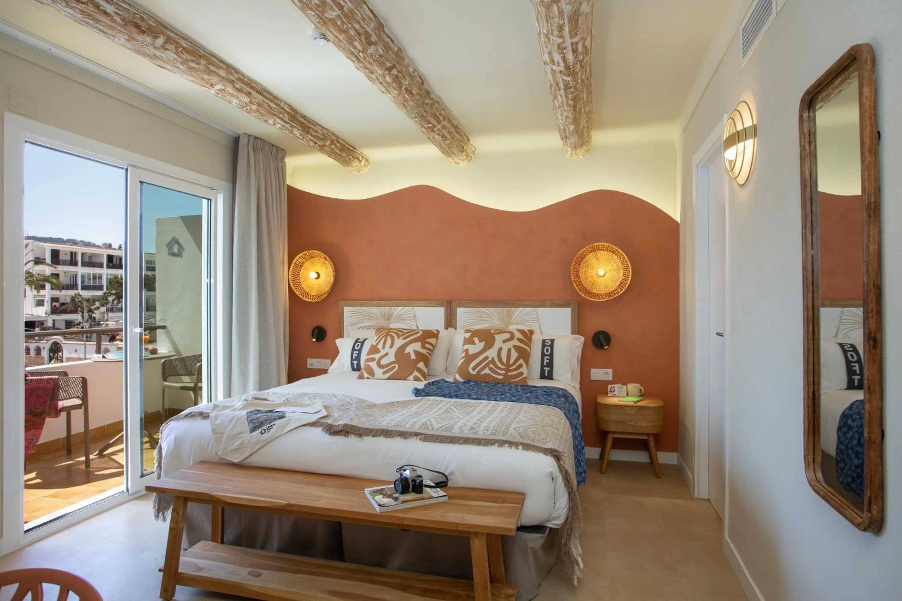 Photo of the whole room, Bed in Casual Bahía Ibiza