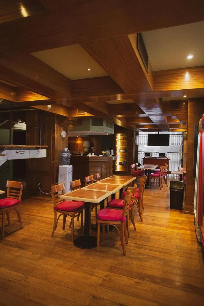 Seating area in Comodoro Hotel